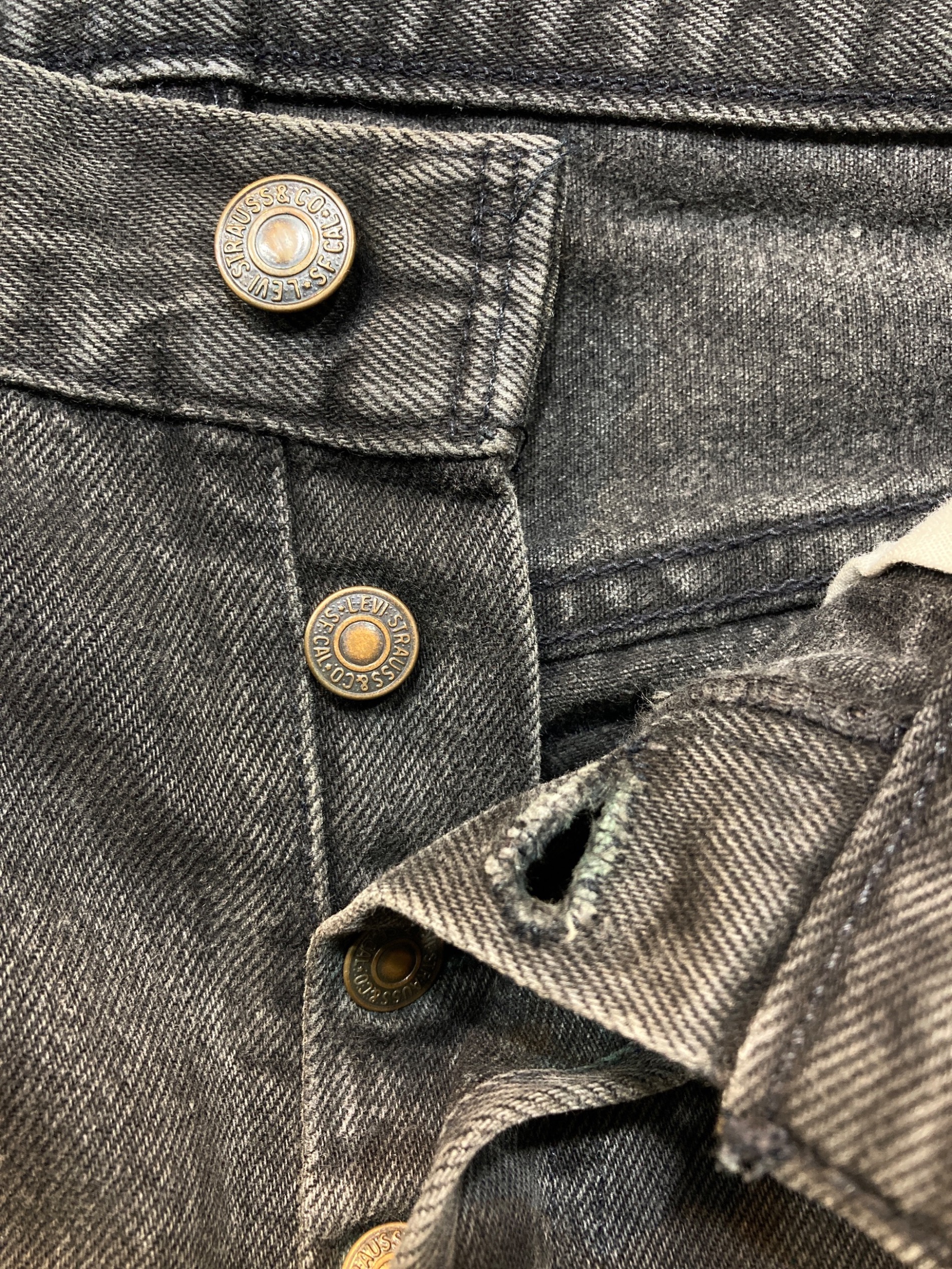 中古・古着通販】LEVI'S (リーバイス) ブラックデニム ブラック サイズ