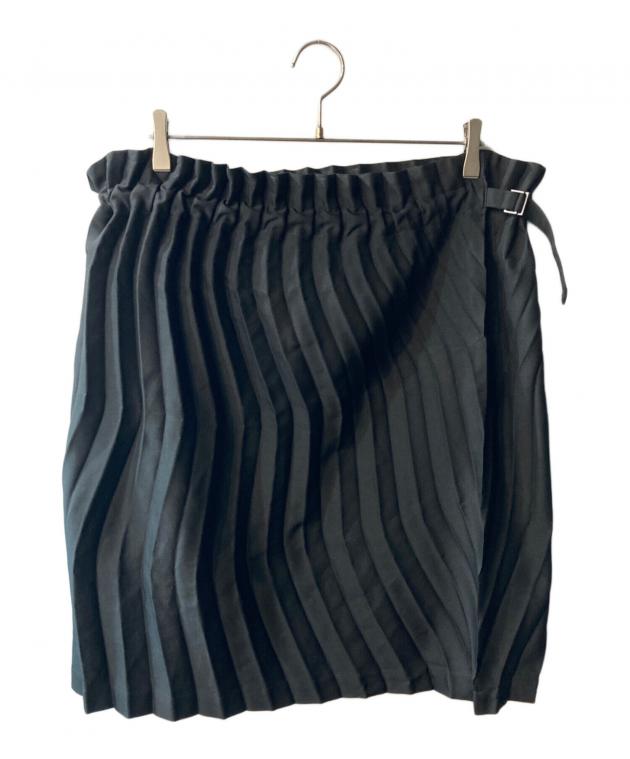 ISSEY MIYAKE me スカート ブラック 中古・古着通販】me ISSEY MIYAKE (ミーイッセイ ミヤケ) プリーツ