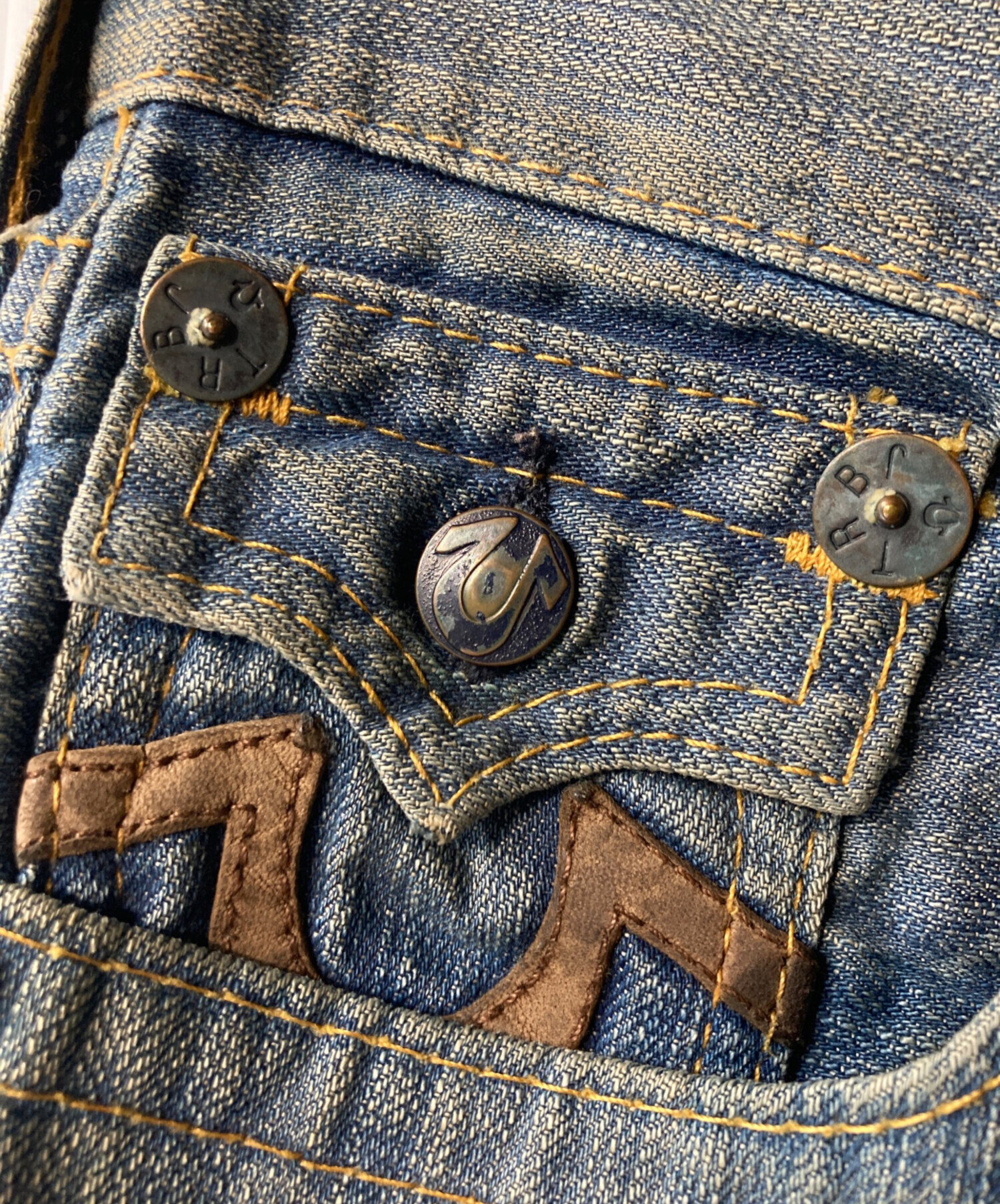 中古・古着通販】TRUE RELIGION (トゥルー レリジョン) ローライズ 中古・古着通販】TRUE RELIGION (トゥルー レリジョン) ローライズ