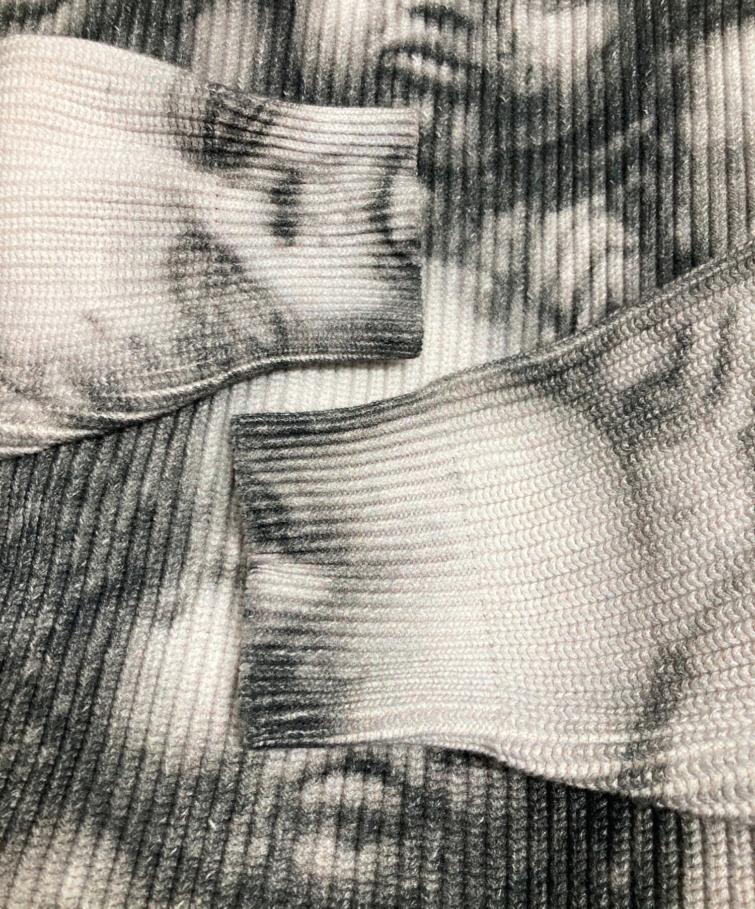中古・古着通販】SUPREME (シュプリーム) H.R. Giger Sweater グレー 