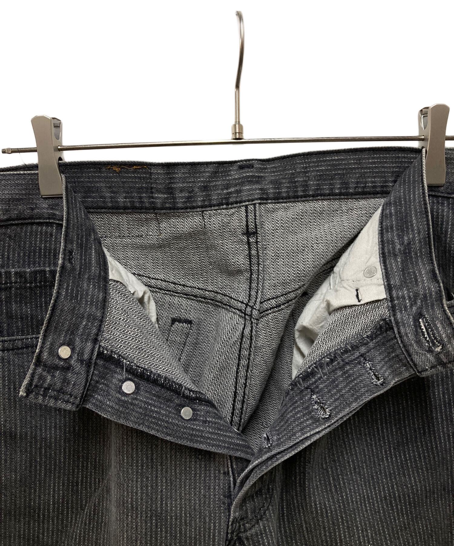 中古・古着通販】LEVI'S (リーバイス) ストライプブラックデニムパンツ