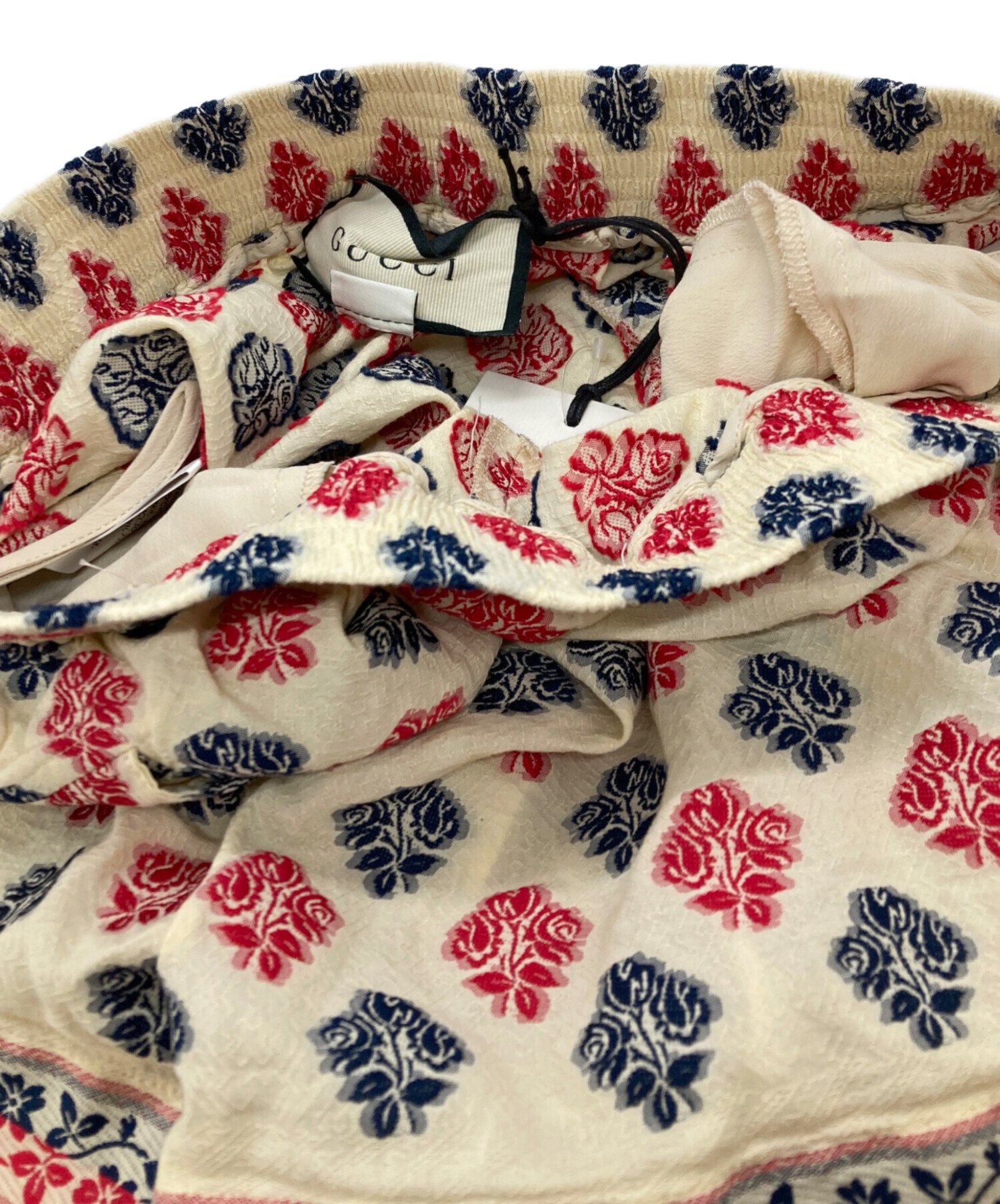 【美品】GUCCI　花柄　総柄　革パッチ　コットンパンツ　40サイズ 中古・古着通販】GUCCI (グッチ) ボタニカル柄ショートパンツ