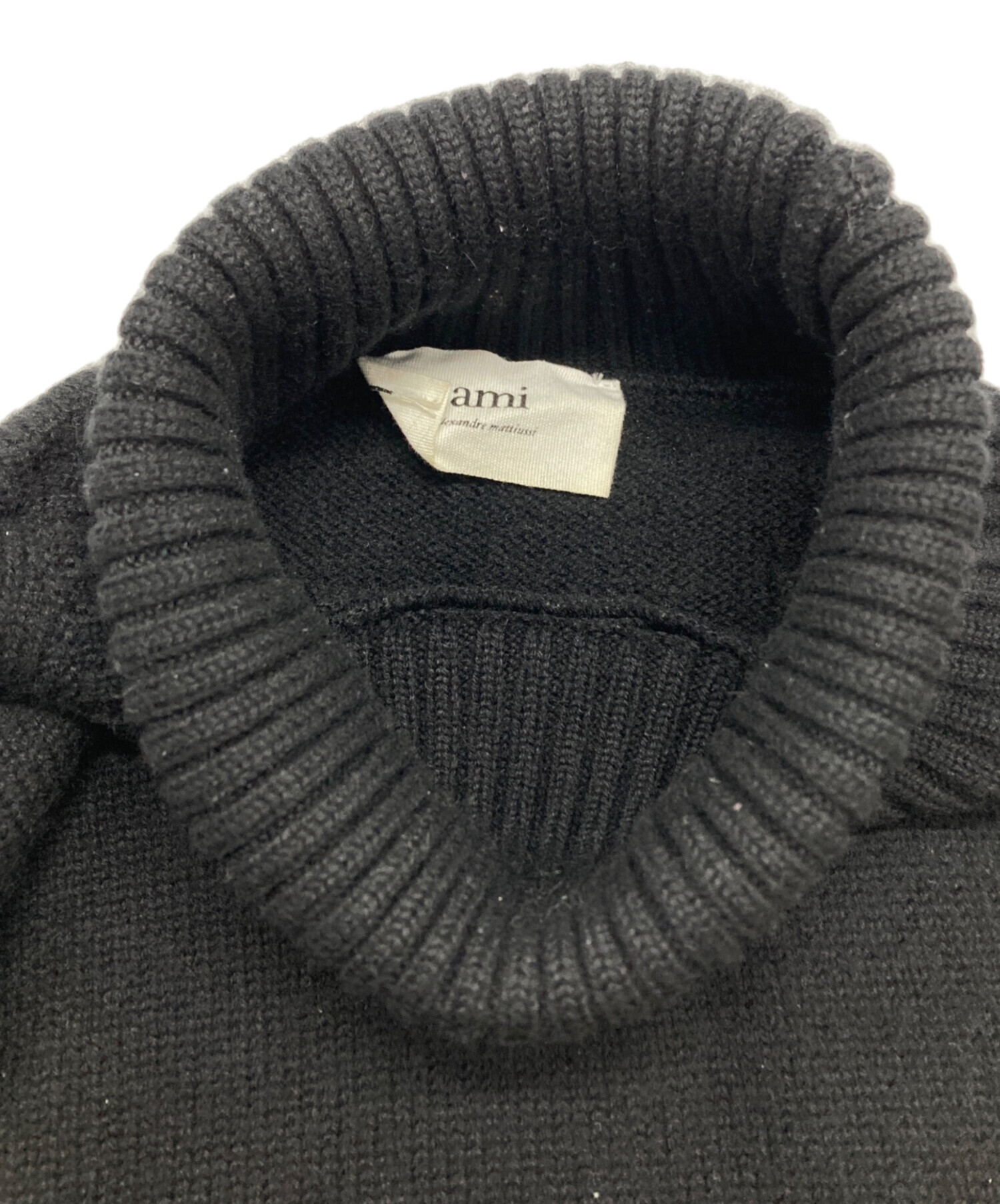 AMI PARIS (アミ パリス) ハートロゴハイネックニット 【美品】ami 