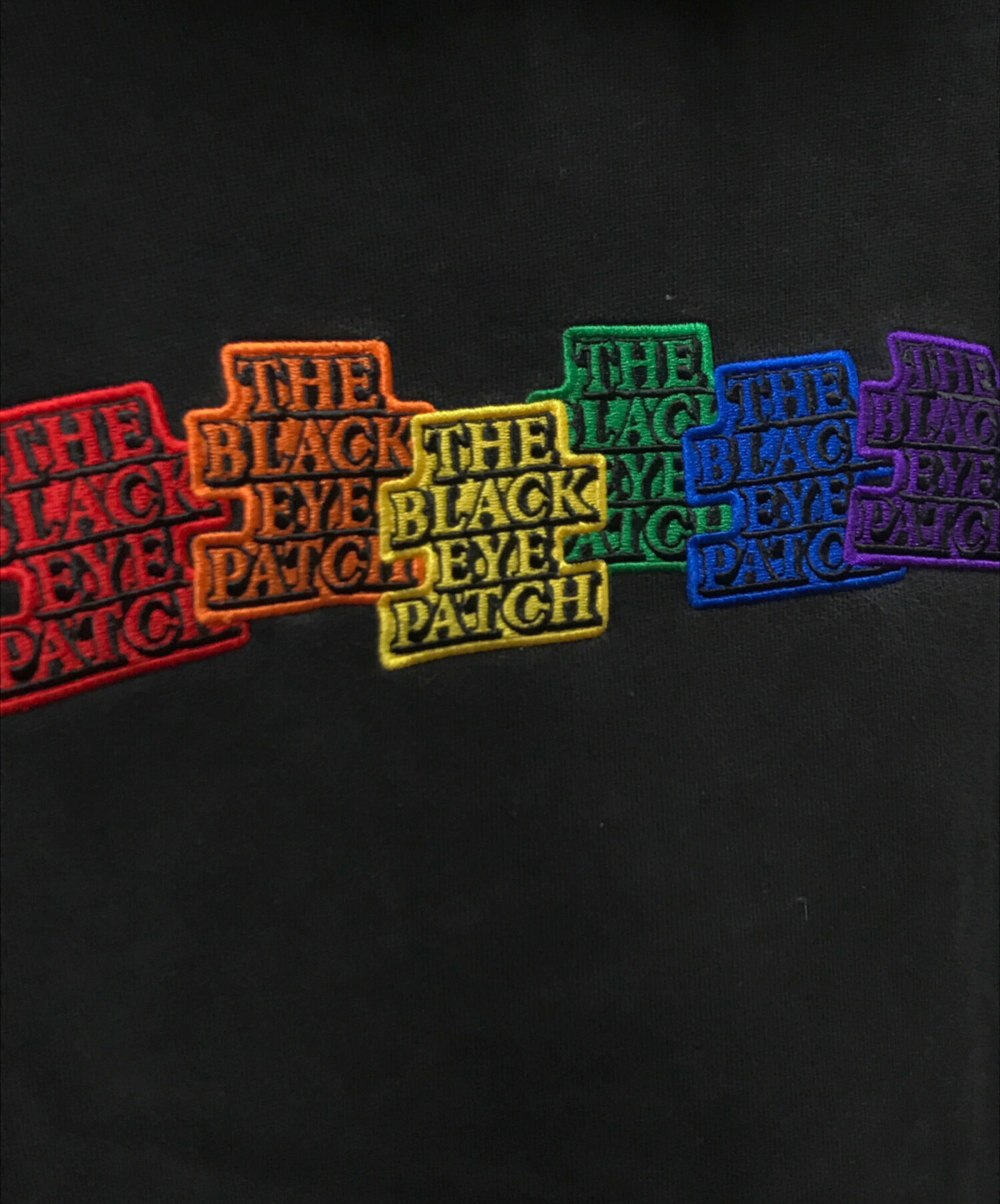 美品！ THE BLACK EYE PATCH レインボー刺繍ロゴ パーカー 中古・古着通販】BlackEyePatch (ブラックアイパッチ) レインボーロゴ