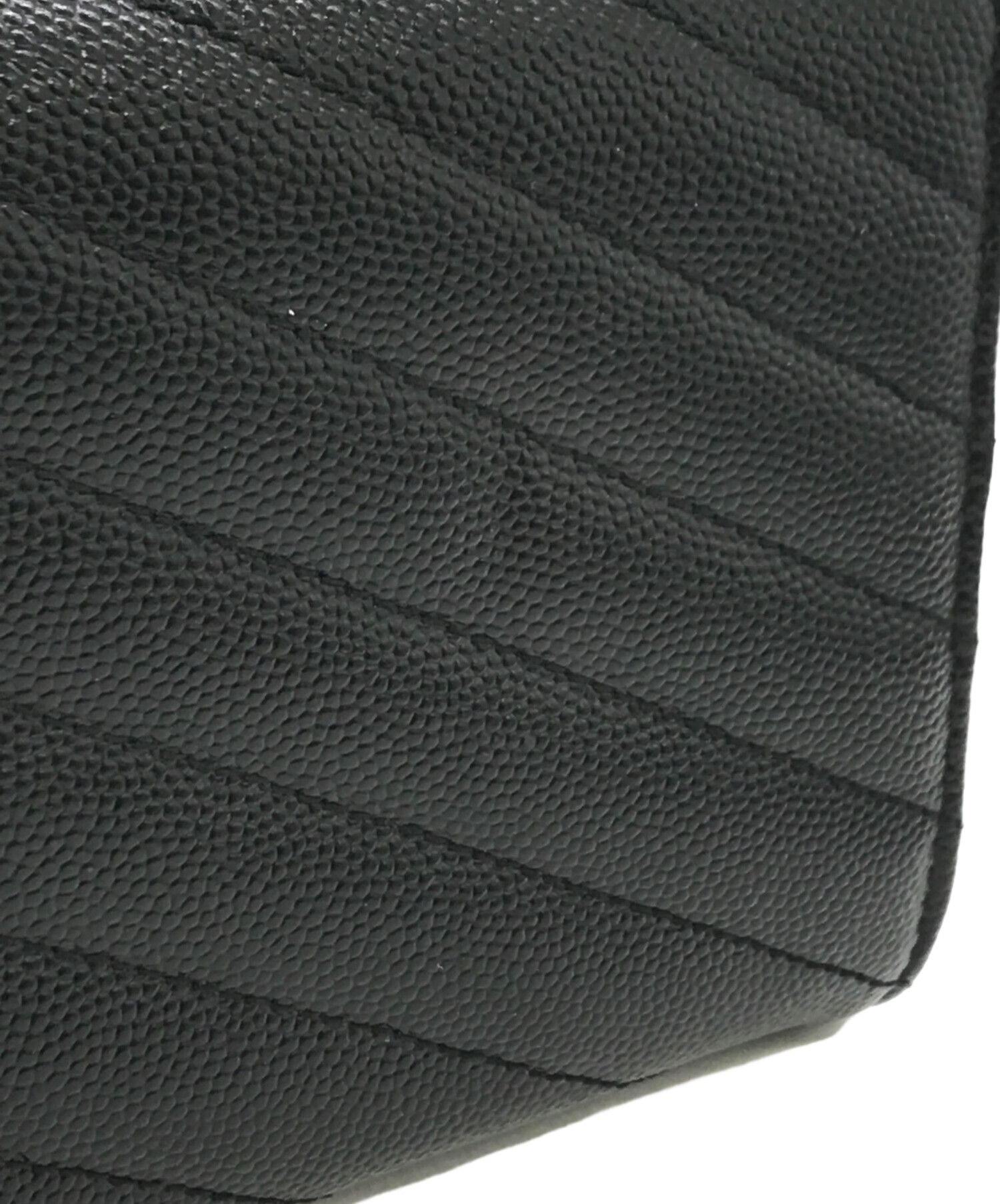 【未使用に近い】Saint Laurent 三つ折り　キャビアスキン　フラップ 中古・古着通販】Yves Saint Laurent (イヴサンローラン) キャビア