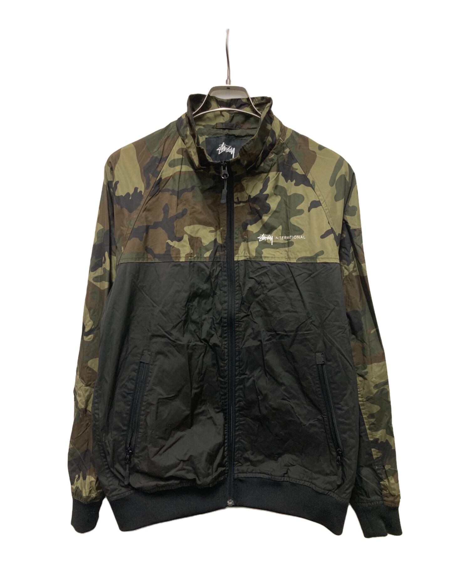 Stussy 迷彩柄 フード付きジャケット M STUSSY - stussy ステューシー 迷彩 赤 ジャンパー アウター フードの