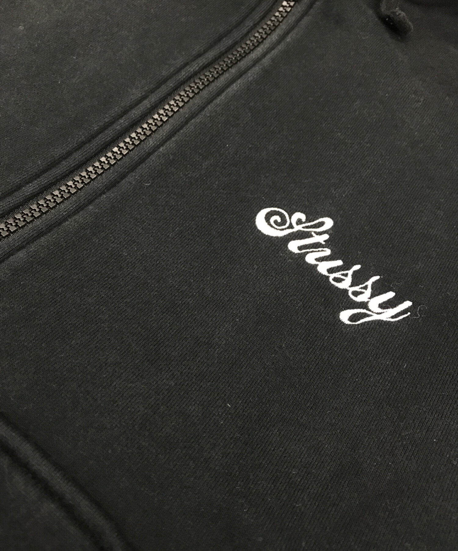 中古・古着通販】stussy (ステューシー) ロゴ刺繍ジップパーカー