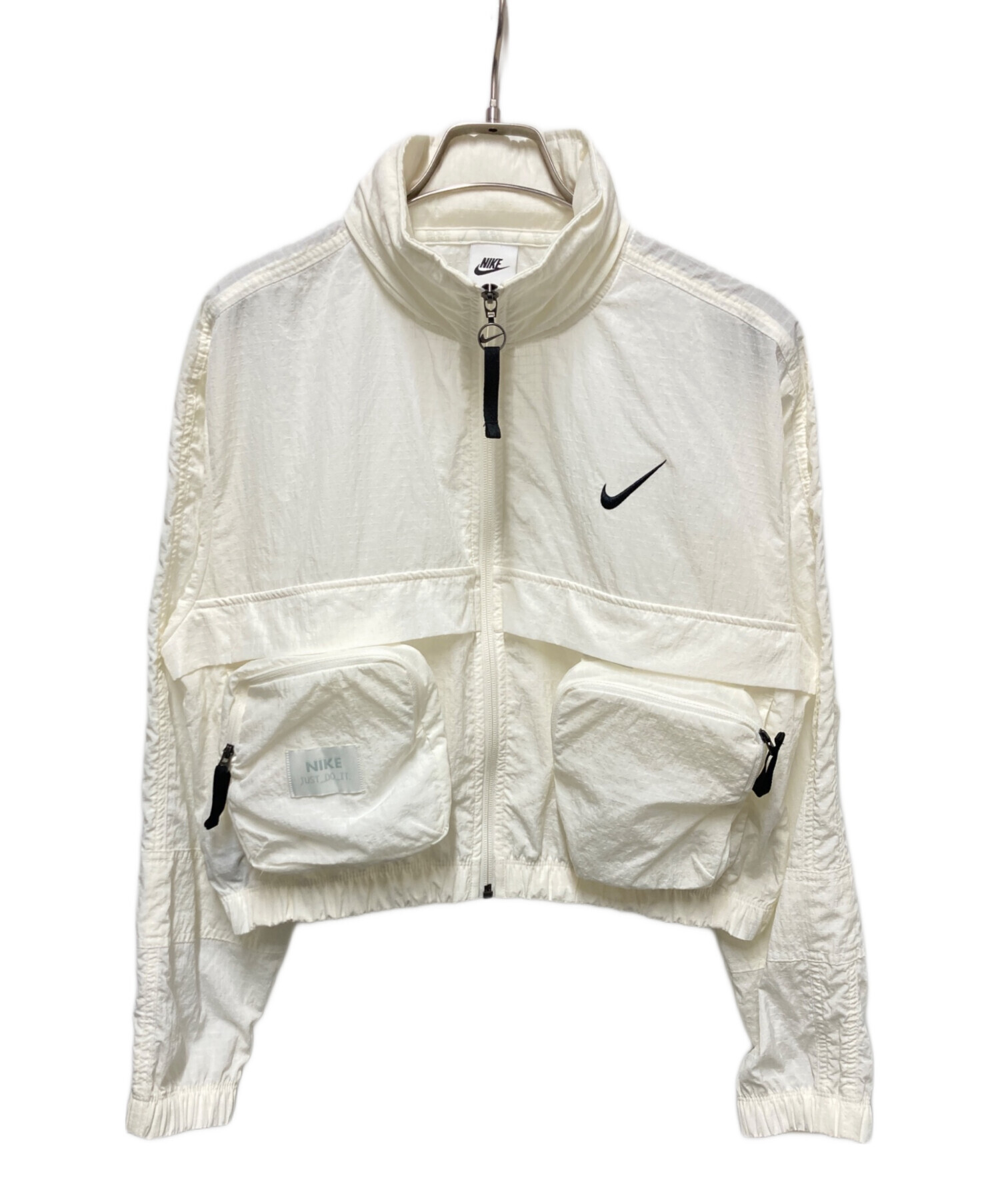 Nike ホワイト ナイロンジャケット 中古・古着通販】NIKE (ナイキ) クロップドナイロンジャケット