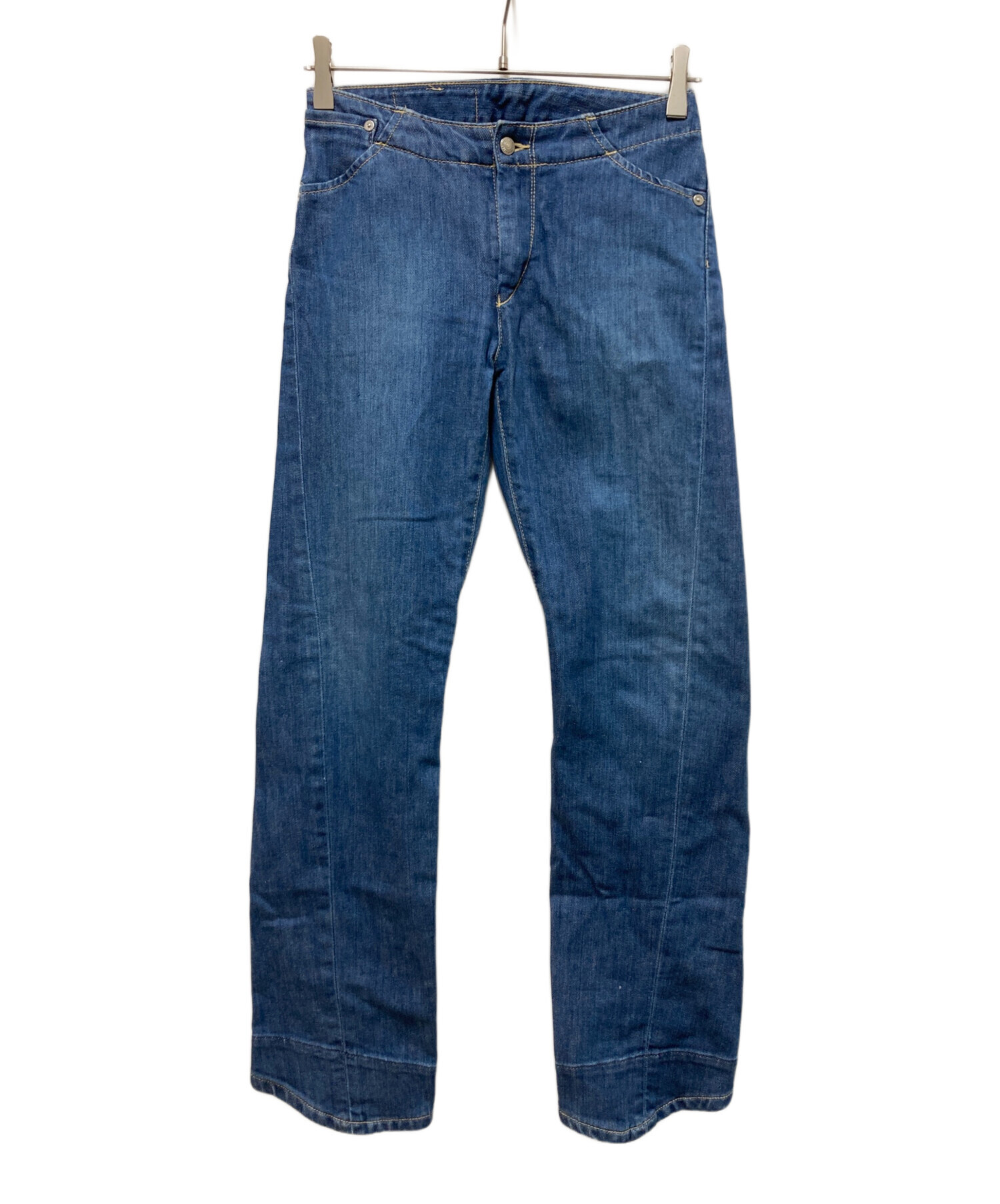 Levi's リーバイス 立体裁断 ペイント デニムパンツ 中古・古着通販】LEVI'S (リーバイス) 立体裁断デニムパンツ