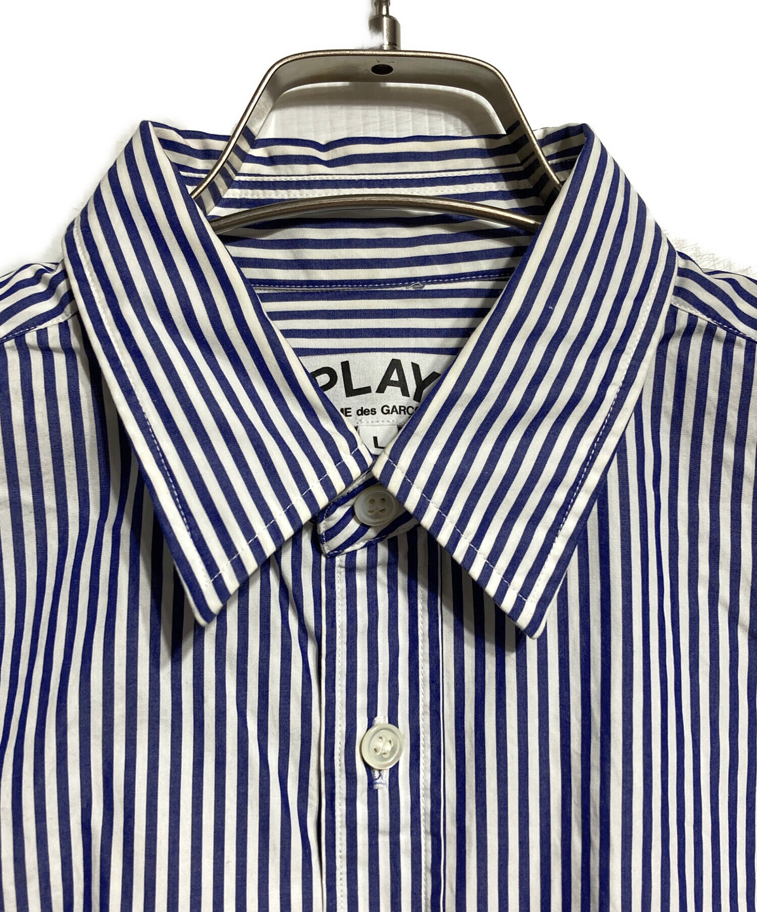 【美品】プレイコムデギャルソン ストライプシャツ 黒ハートワッペン Sサイズ 中古・古着通販】PLAY COMME des GARCONS (プレイコムデギャルソン
