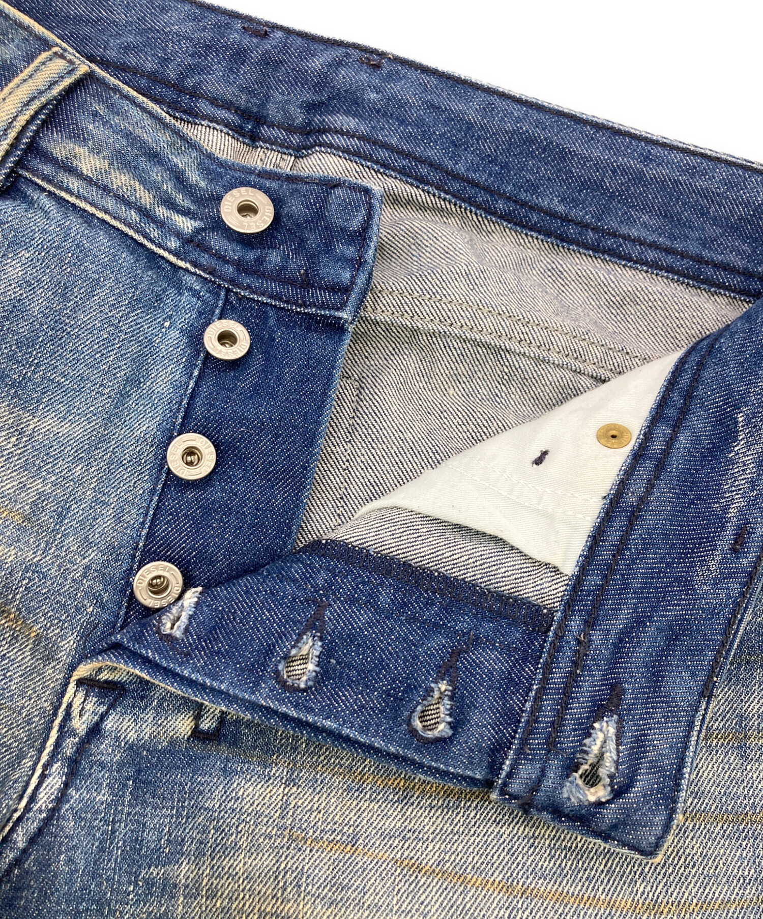希少 DIESEL ZATHAN 美脚ブーツカットデニムW29L32 中古・古着通販】DIESEL (ディーゼル) ZATHAN L.32 インディゴ サイズ