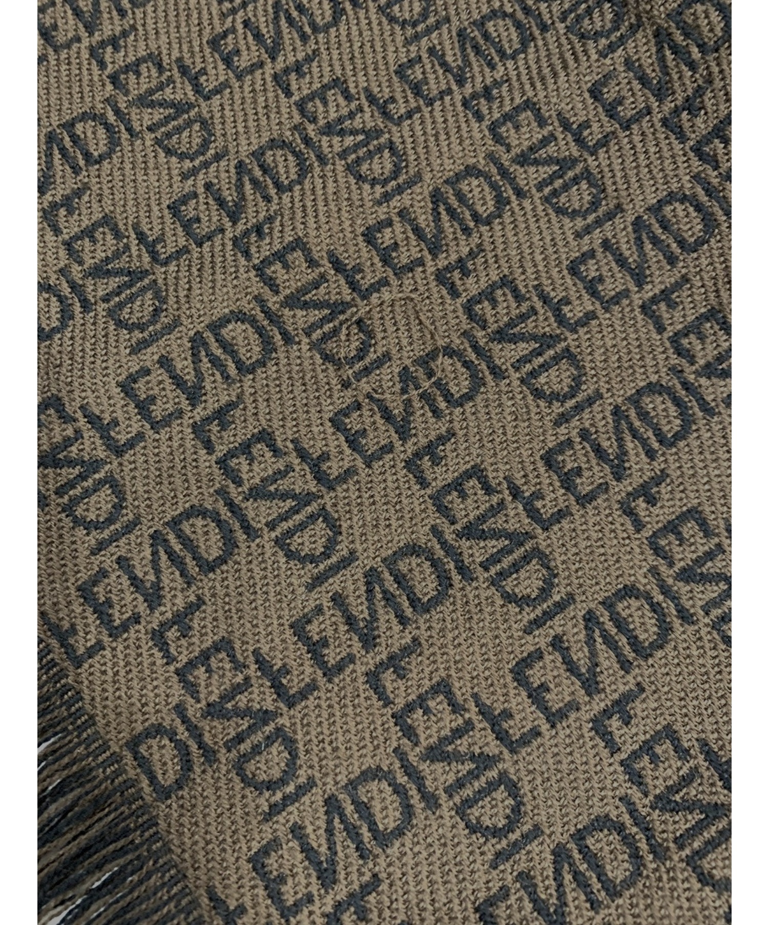 中古・古着通販】FENDI (フェンディ) ロゴマフラー ブラウン｜ブランド