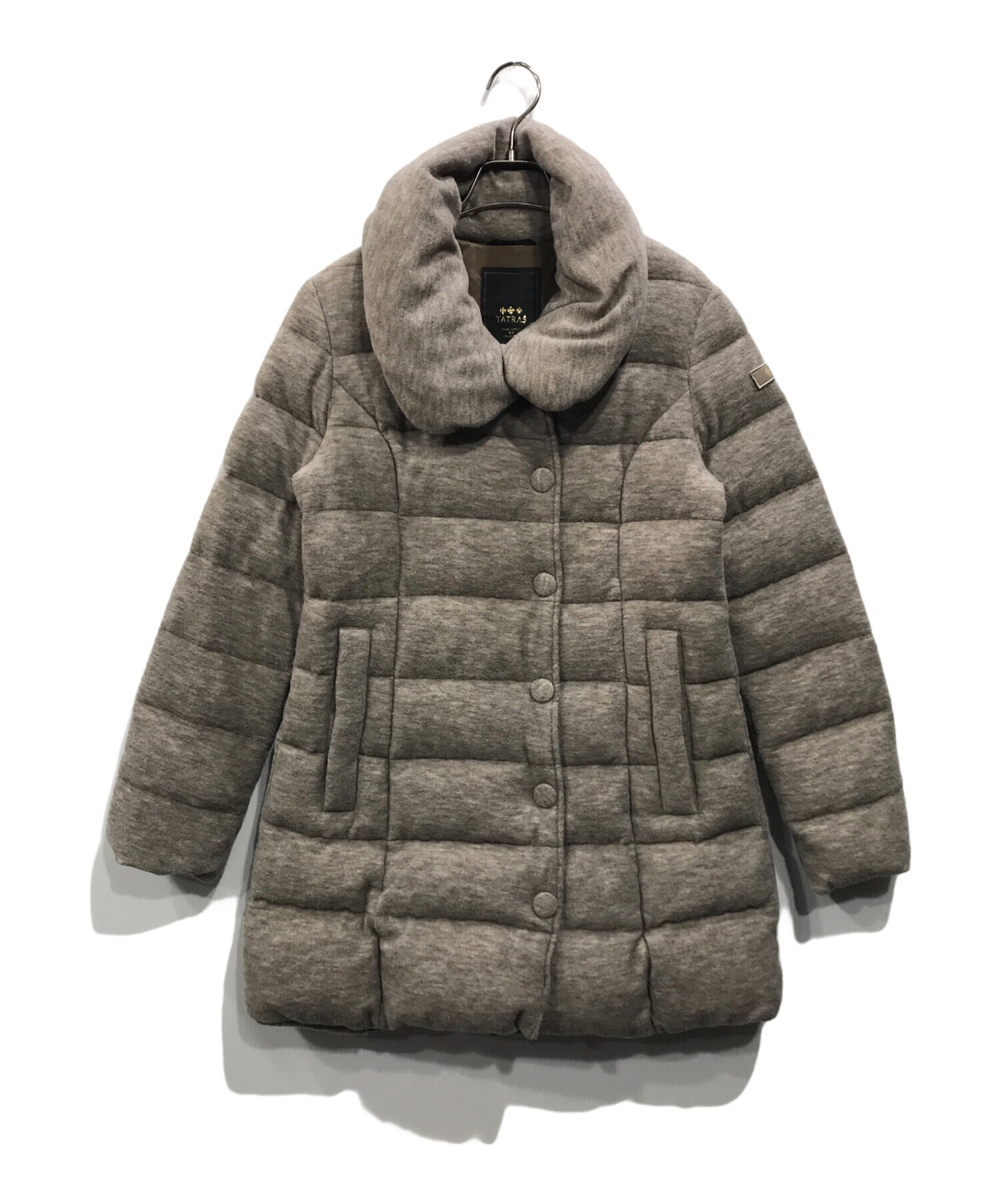 中古・古着通販】TATRAS (タトラス) ROMA ダウンコート ベージュ 中古・古着通販】TATRAS (タトラス) ROMA ダウンコート ベージュ