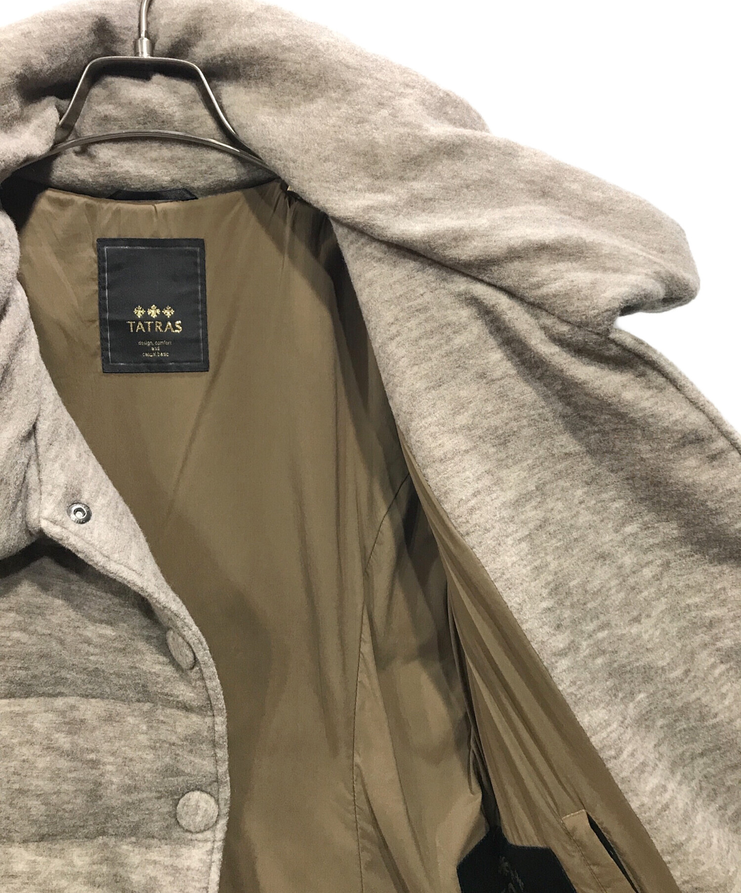 中古・古着通販】TATRAS (タトラス) ROMA ダウンコート ベージュ 中古・古着通販】TATRAS (タトラス) ROMA ダウンコート ベージュ