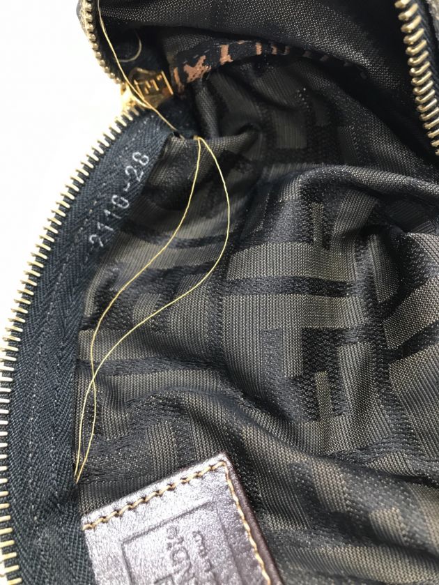 中古・古着通販】FENDI (フェンディ) ズッカ柄ポーチ ブラウン