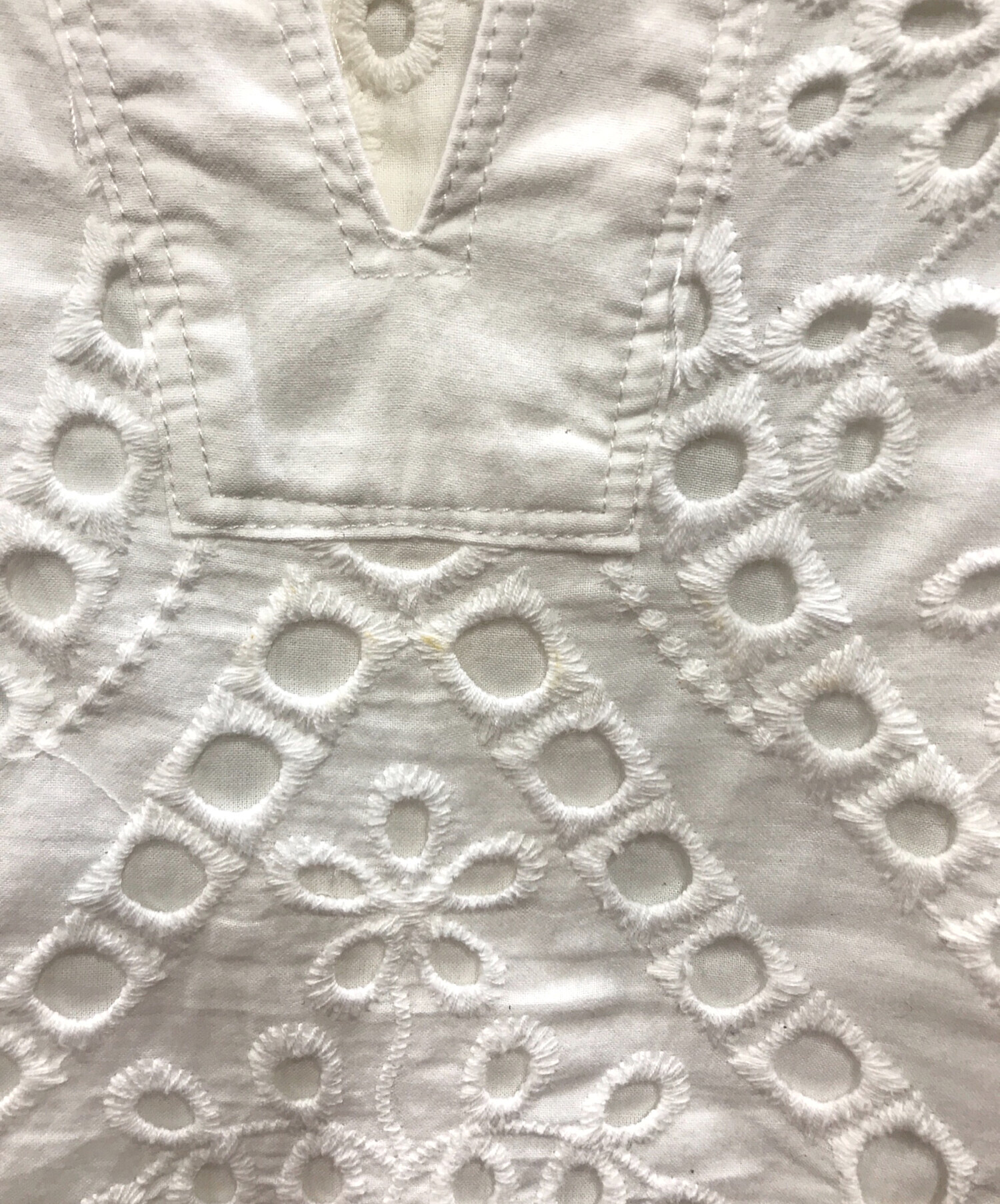 中古・古着通販】machatt (マチャット) カットワークレーストップス 