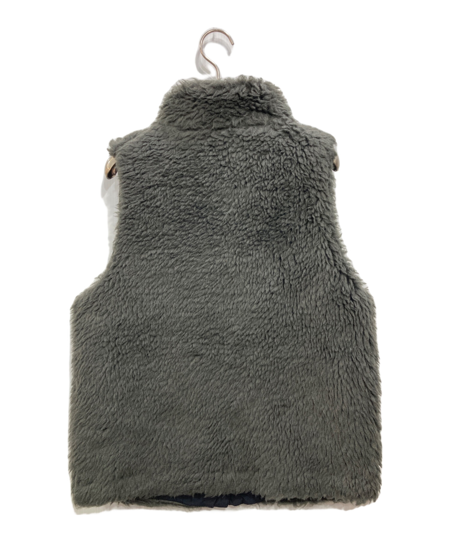 美品 TICCA ウールファーポンチョ グレー 半袖 ベスト ジレ 中古・古着通販】ticca (ティッカ) WOOLファーベスト グレー サイズ:F