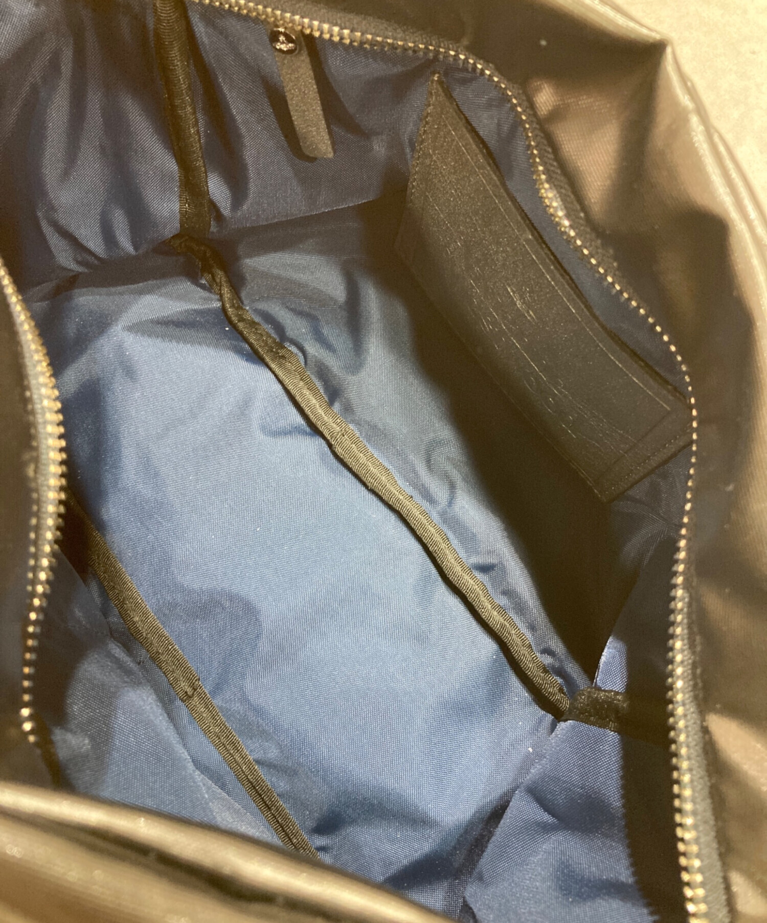 Vivienne Vivienne Westwood メタリックユーティリティショルダー 
