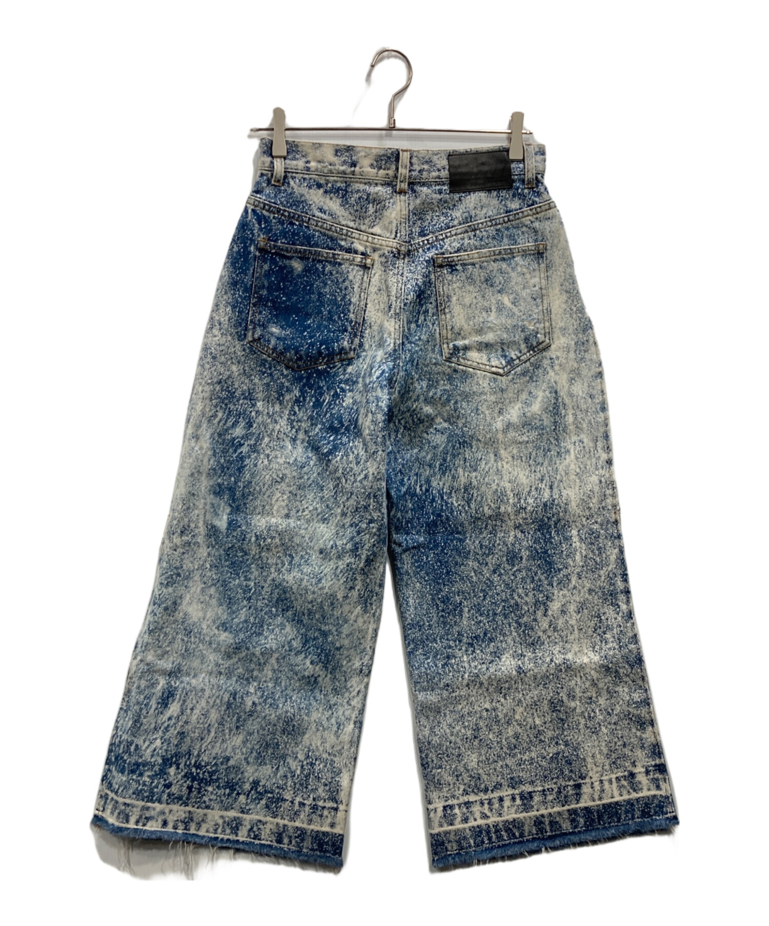 お値下げ中 今の時期にぴったりな未使用SALE MSGM デニム　パール装飾付き 中古・古着通販】MSGM (エムエスジーエム) ケミカルウォッシュ加工