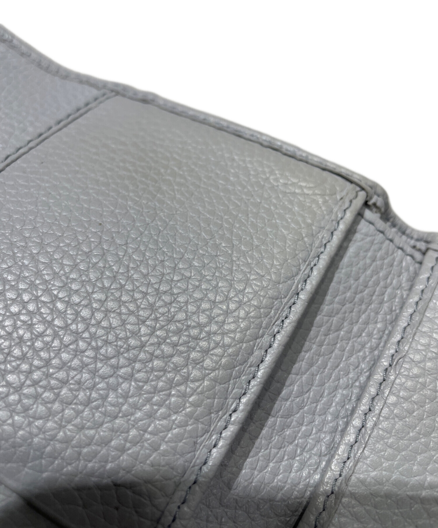 中古・古着通販】MIU MIU (ミュウミュウ) 3つ折り財布 グレー