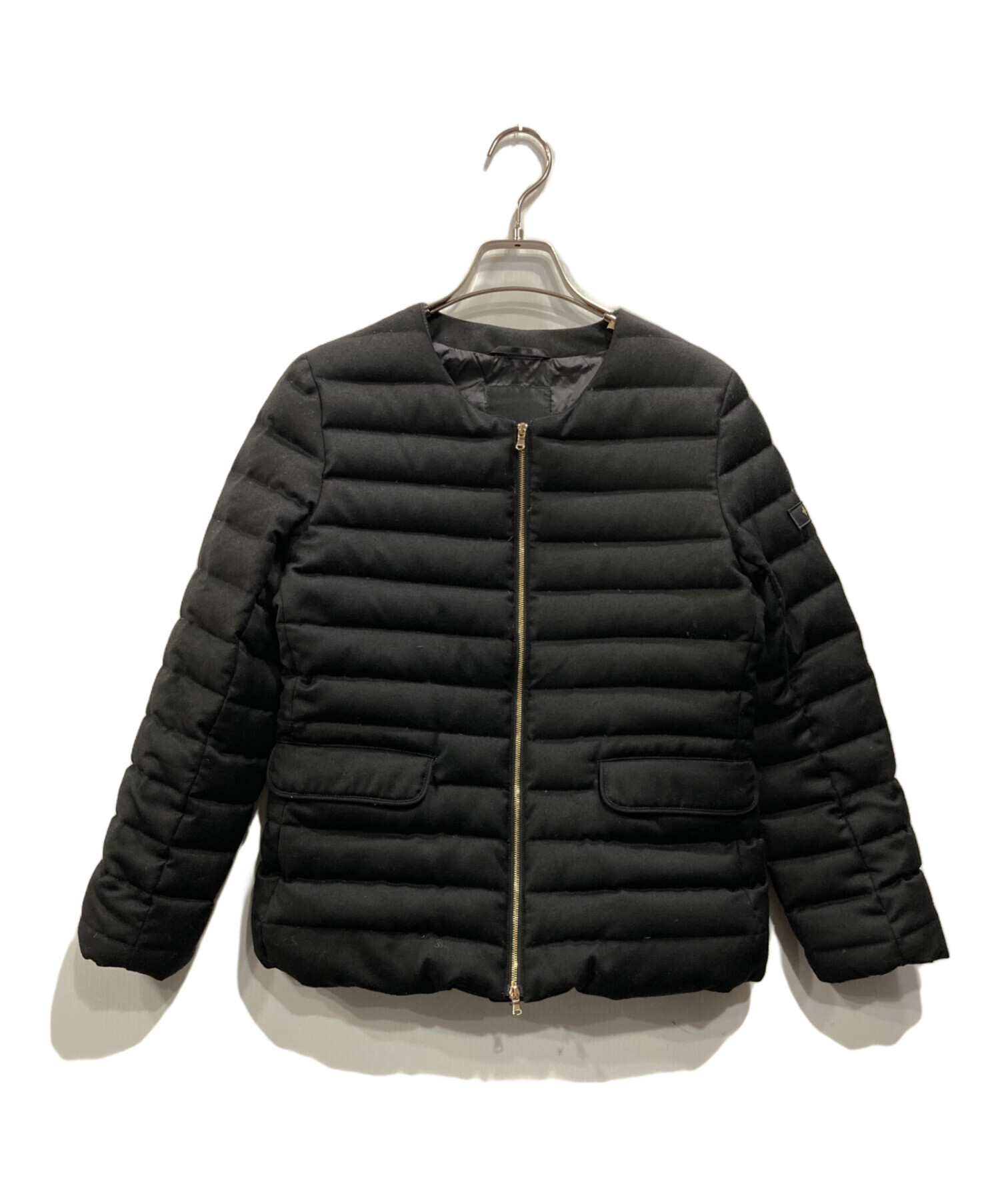 タトラス スピノサ タトラス スピノサ ノーカラー ダウンジャケット