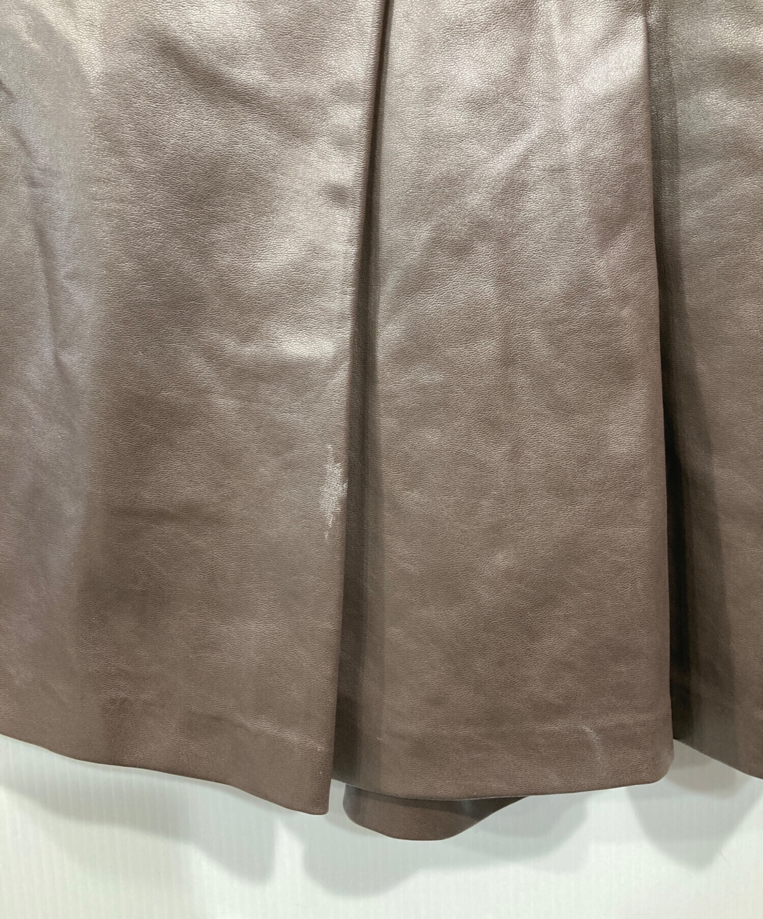 中古・古着通販】machatt (マチャット) エコレザー ショートパンツ