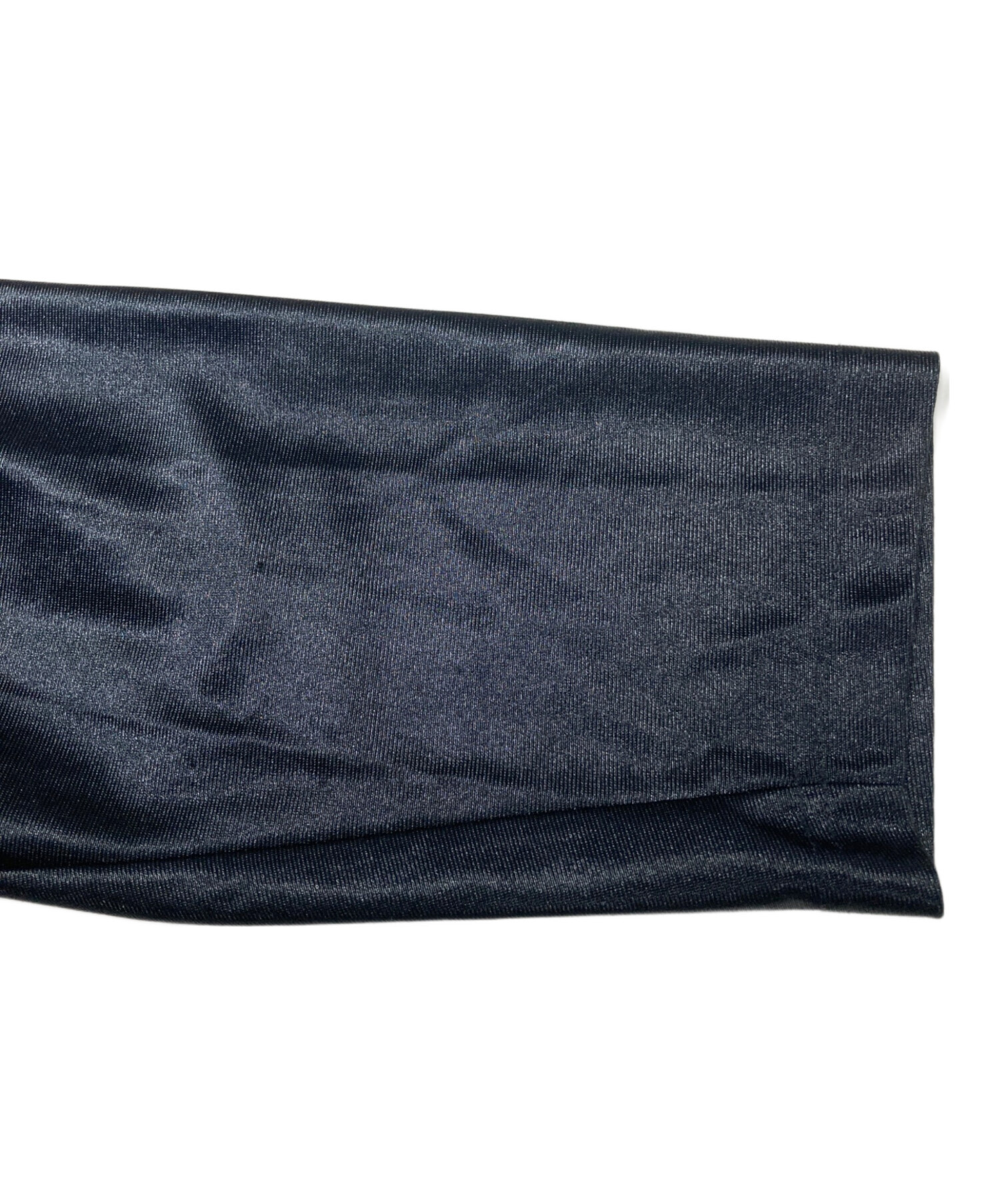 バレンシアガ Balenciaga 黒ボタントップス 検)マディソンブルー 中古・古着通販】BALENCIAGA (バレンシアガ) スナップボタン サテン