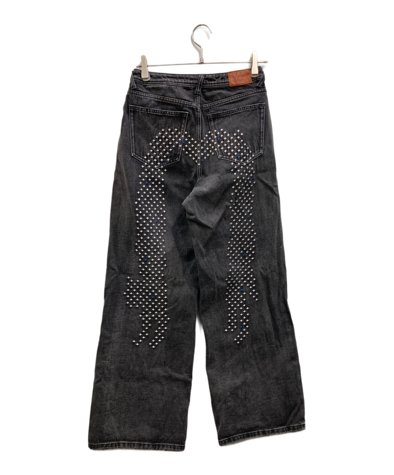中古・古着通販】EVISU (エヴィス) 刺し子猫大黒デニムパンツ グレー