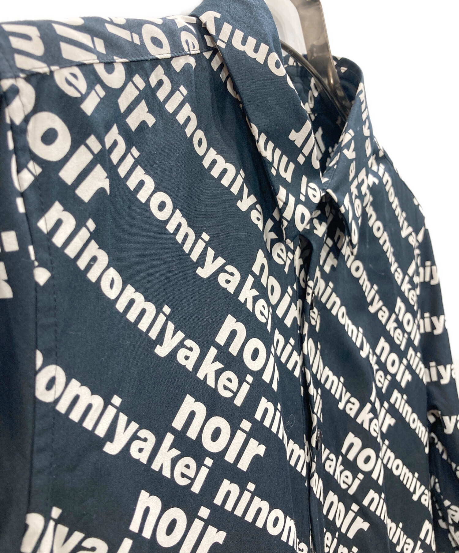 中古・古着通販】noir kei ninomiya (ノワール ケイ ニノミヤ) 総ロゴ