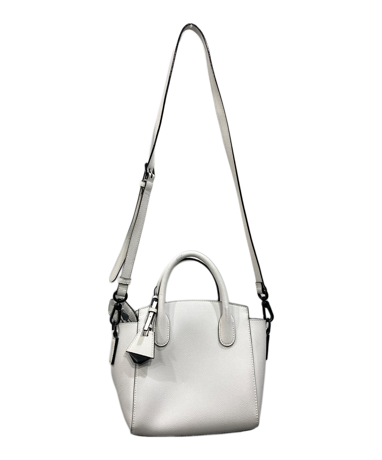 中古・古着通販】CHARLES & KEITH (チャールズアンドキース