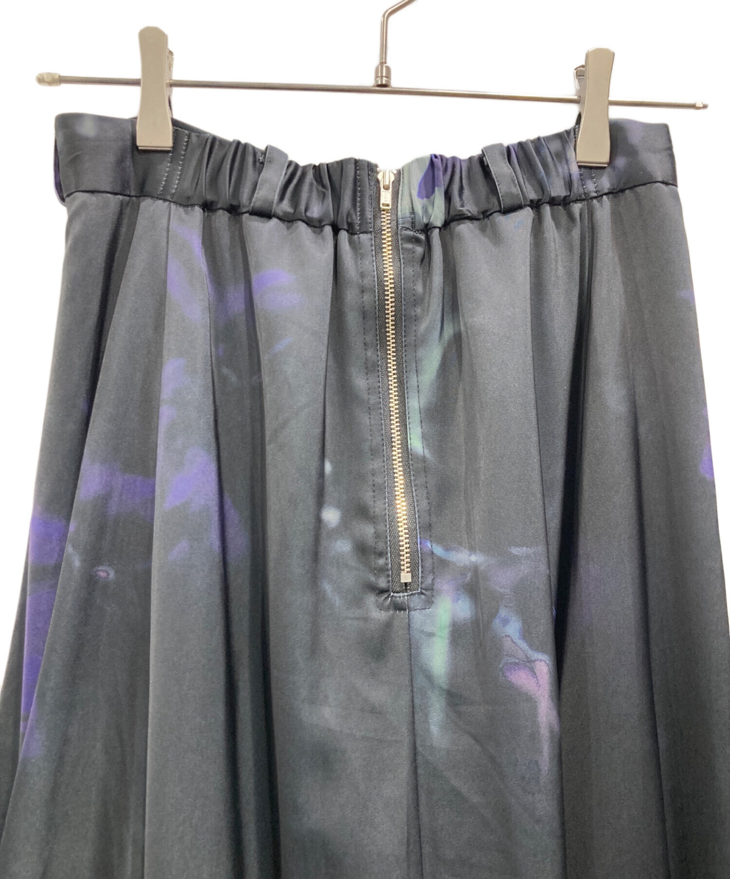 中古・古着通販】HARE (ハレ) Vague Flowerスカート ブラック×パープル