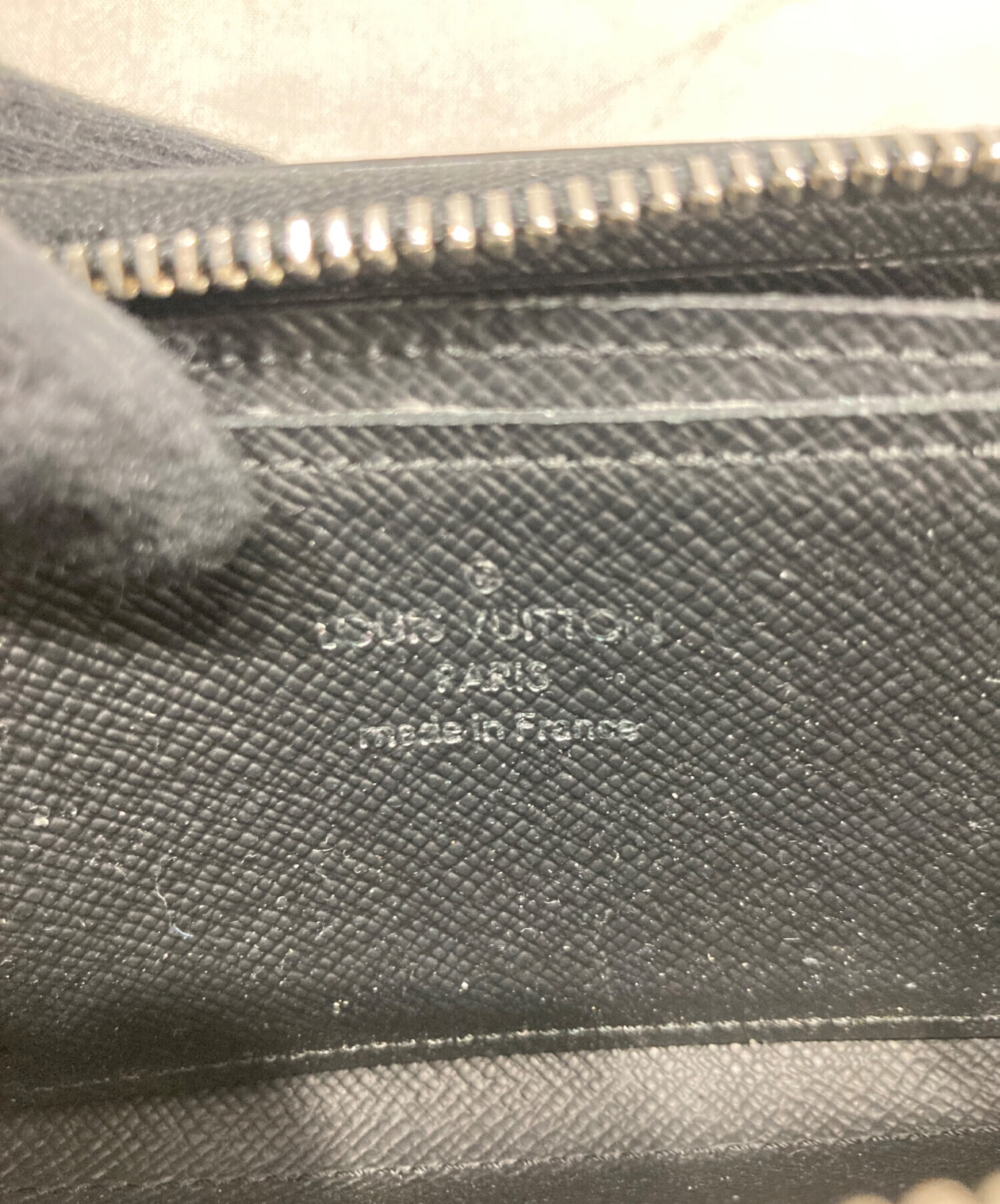 中古・古着通販】LOUIS VUITTON (ルイ ヴィトン) タイガ ジッピー