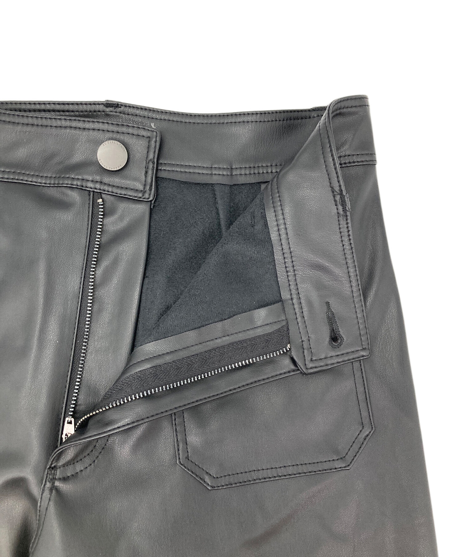 中古・古着通販】ZARA (ザラ) フェイクレザーパンツ ブラック サイズ