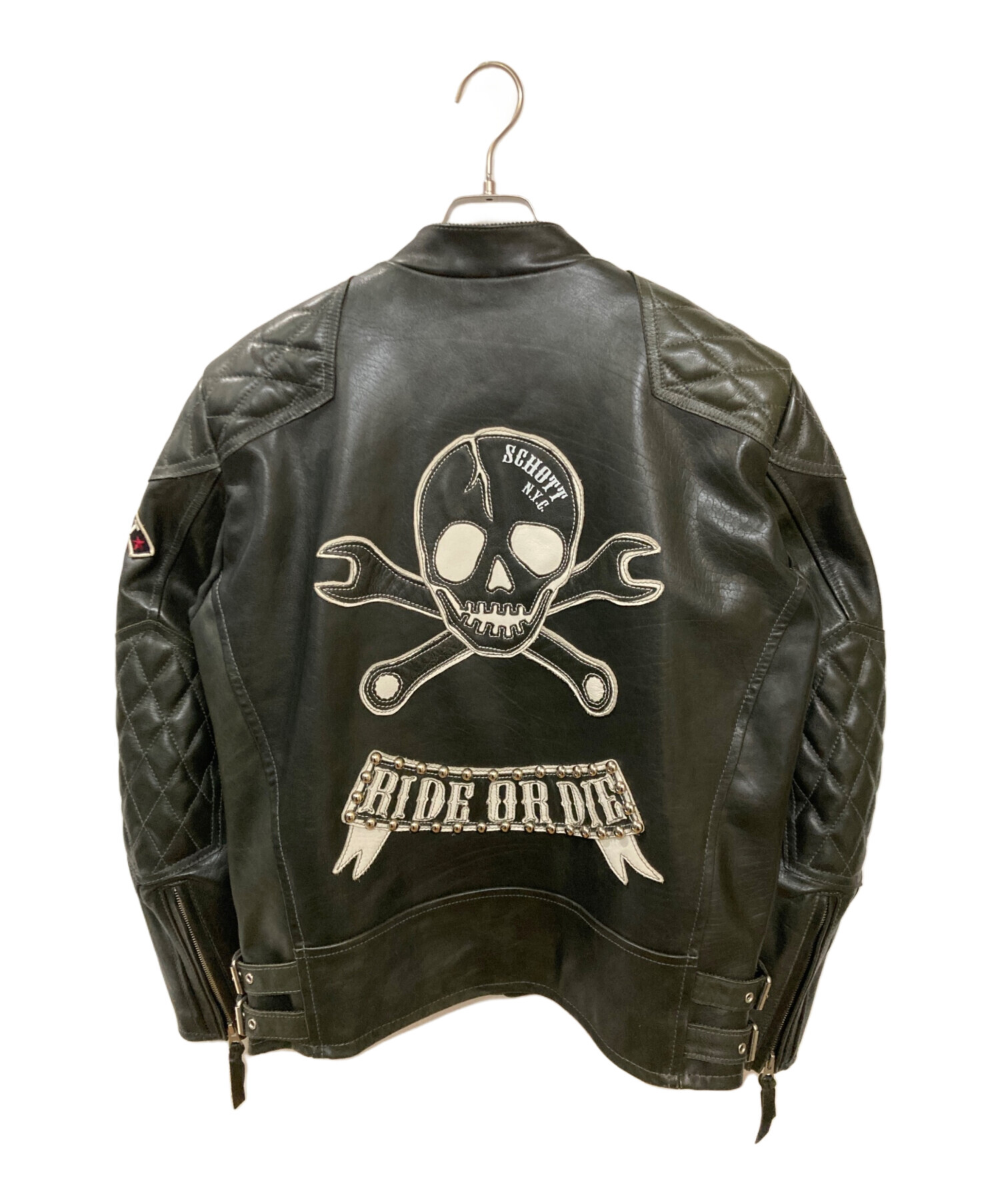 Schott ショット ダブルライダースジャケット ドクロ キルテッドパッド 中古・古着通販】Schott (ショット) スカルスタッズ キルテッドパッド