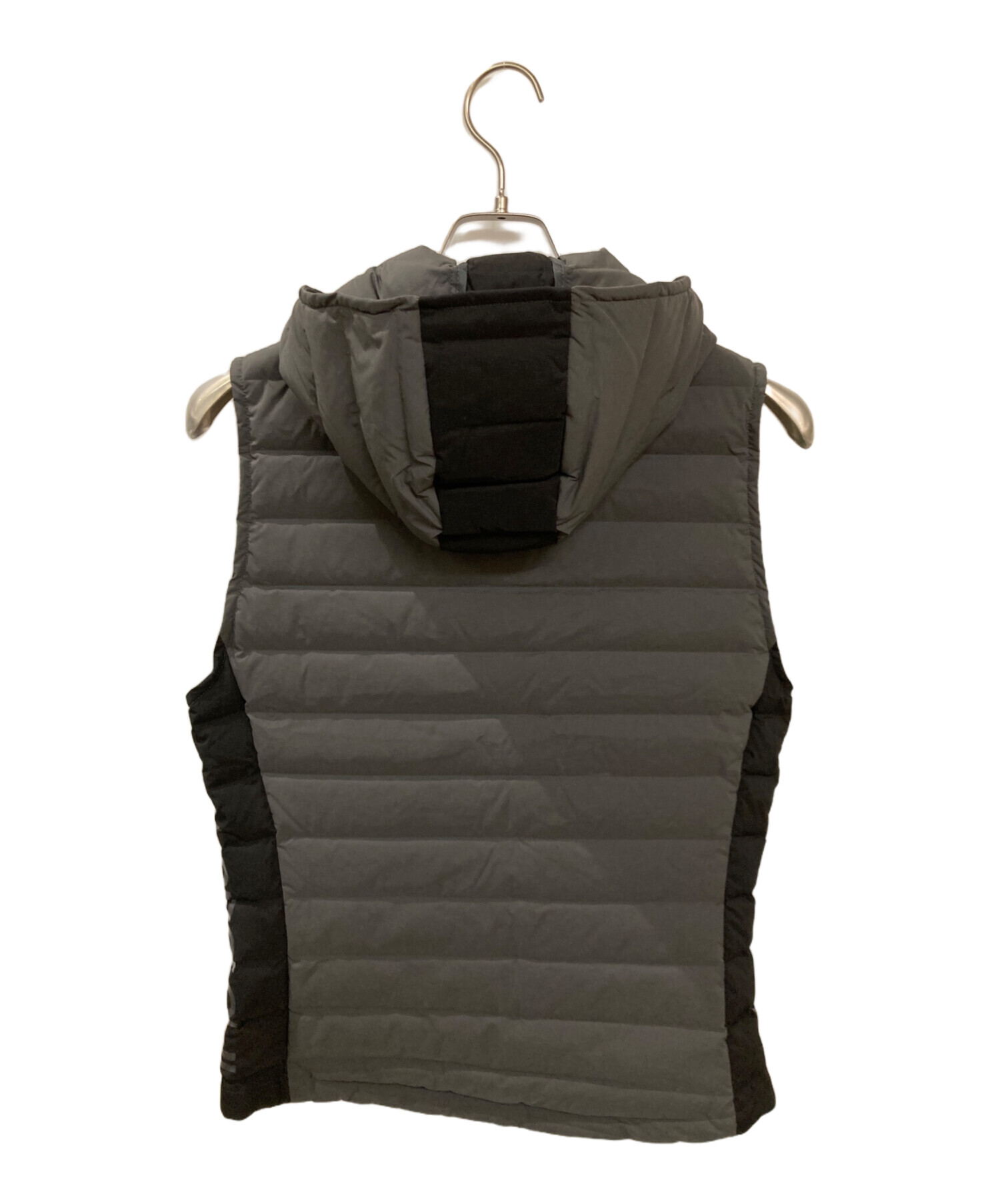 S 未使用品1PIU1UGUALE3 GOLF ロゴベスト 定価44000円 中古・古着通販】1piu1uguale3 (ウノピュウノウグァーレトレ) GOLF