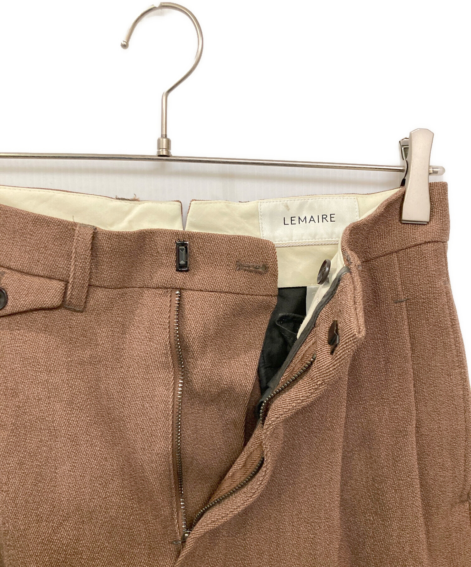 中古・古着通販】LEMAIRE (ルメール) タックパンツ ブラウン サイズ:44
