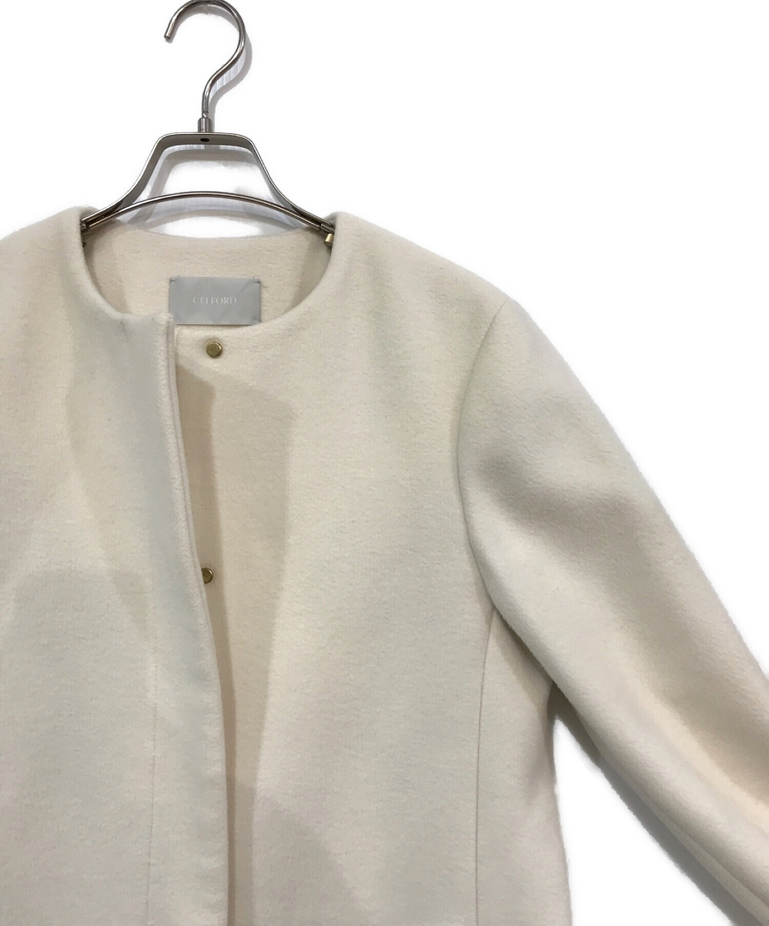 セルフォード　バックタックノーカラーコート　ホワイト　サイズ36　きれいめ　上品 セルフォード】新作コートのご紹介⛄ | CELFORD | 大丸札幌店公式 SHOP