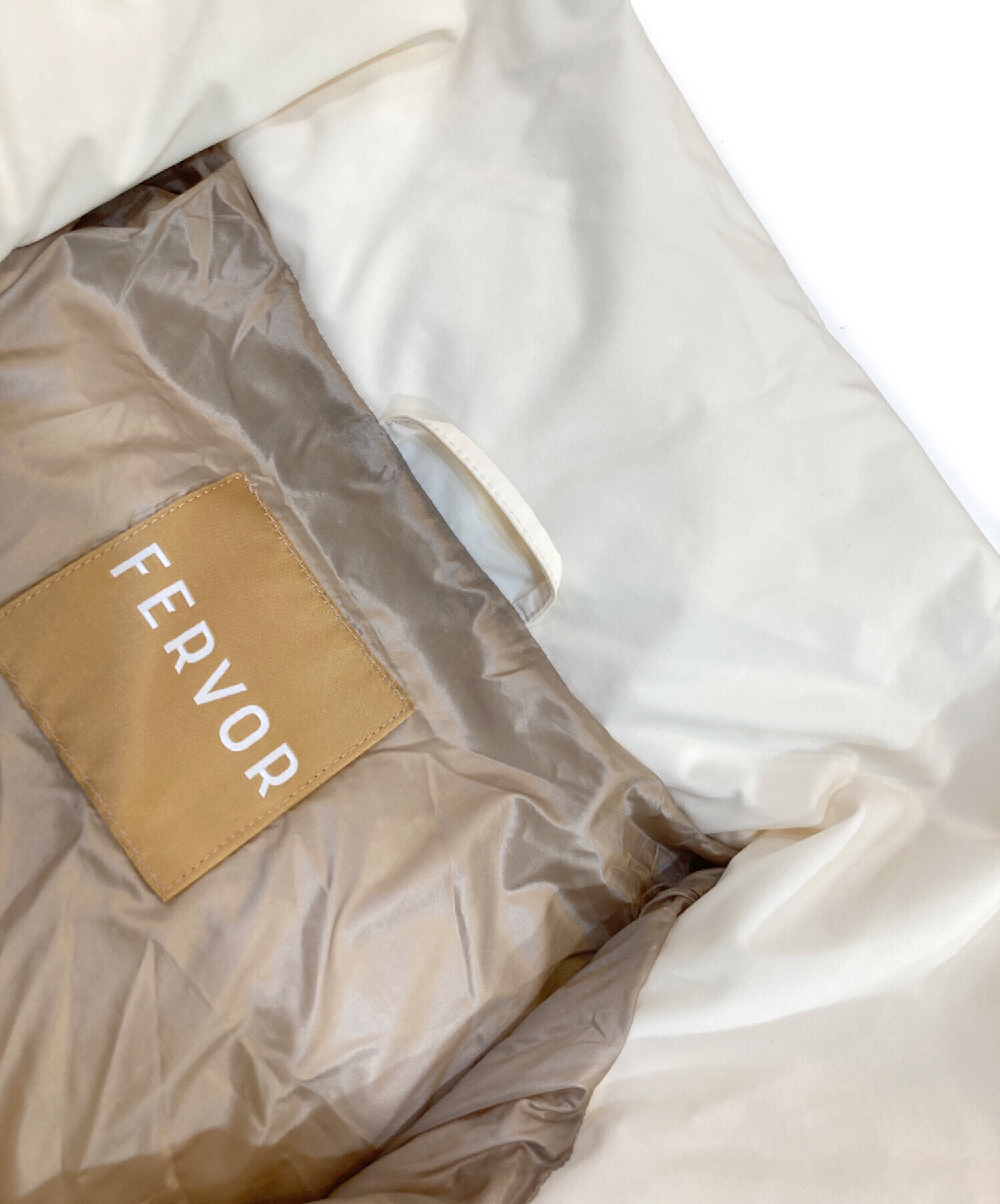 中古・古着通販】FERVOR (フェーバー) ダウンジャケット アイボリー 