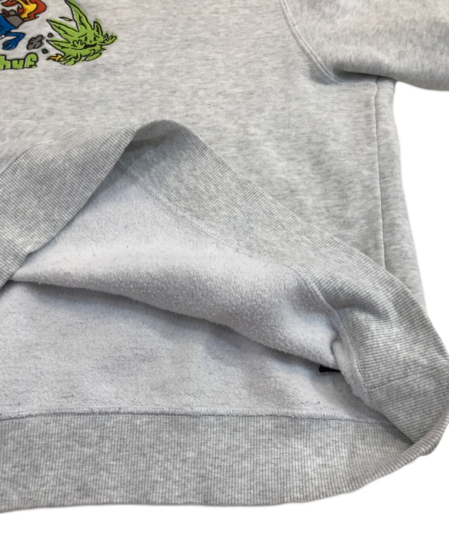 中古・古着通販】HUF (ハフ) クルーネックスウェット グレー サイズ:M