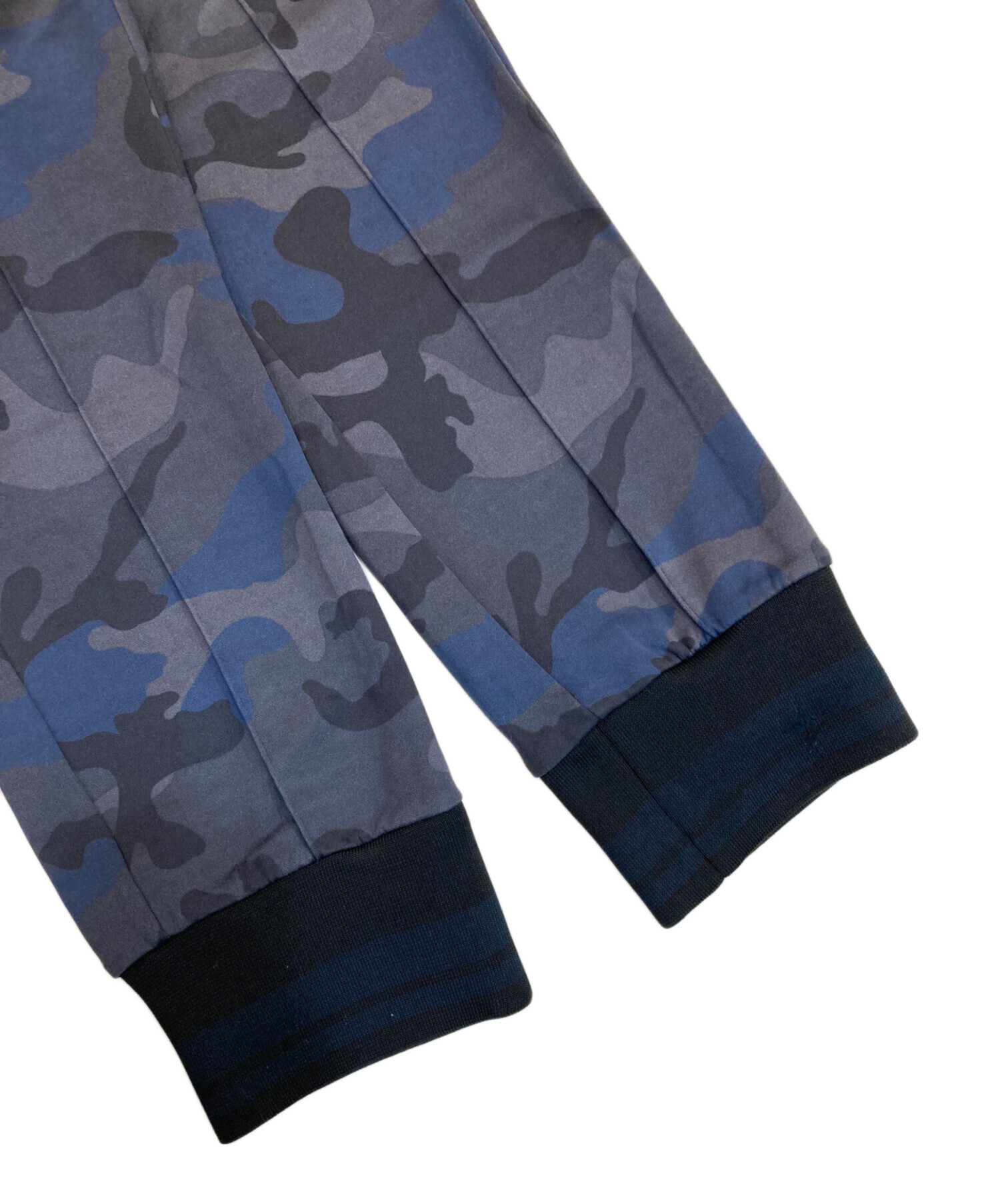 中古・古着通販】VALENTINO (ヴァレンティノ) カモフラスウェット 