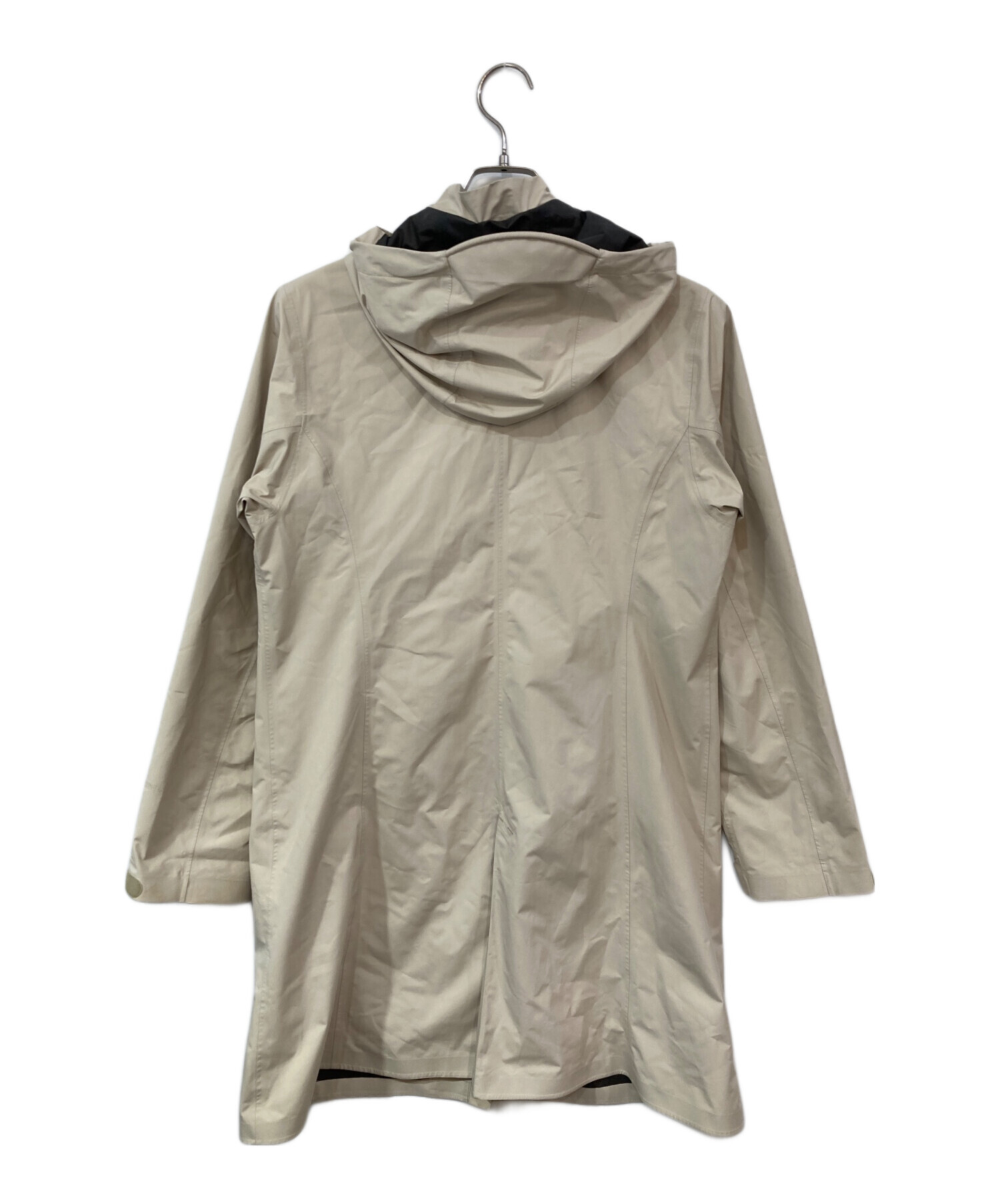 美品　モンベル　mont-bell ランブラーレインコート　アイボリー　収納袋 中古・古着通販】mont-bell (モンベル) ランブラーレインコート