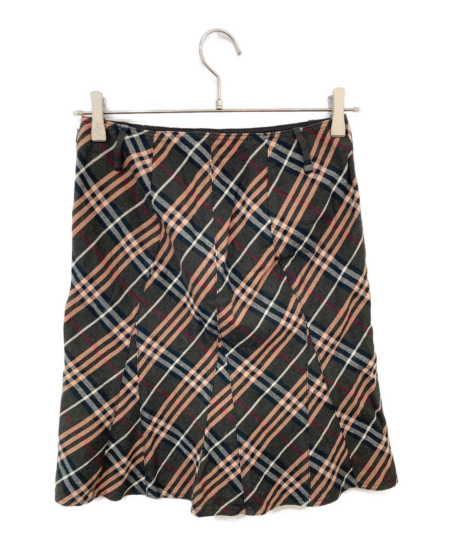 バーバリー　ロンドン　ミニスカート　スカート　ノバチェック　サイズ　36 BURBERRY LONDON BLUE LABEL スカート 36 BURBERRY LONDON BLUE LABEL