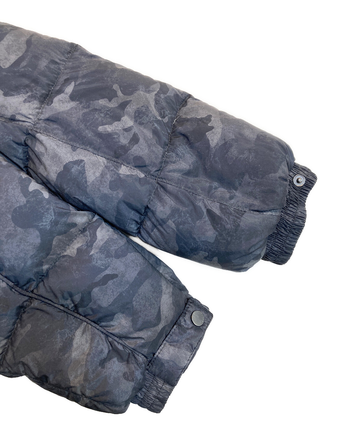 中古・古着通販】TATRAS (タトラス) カモ柄ダウンジャケット ブラック