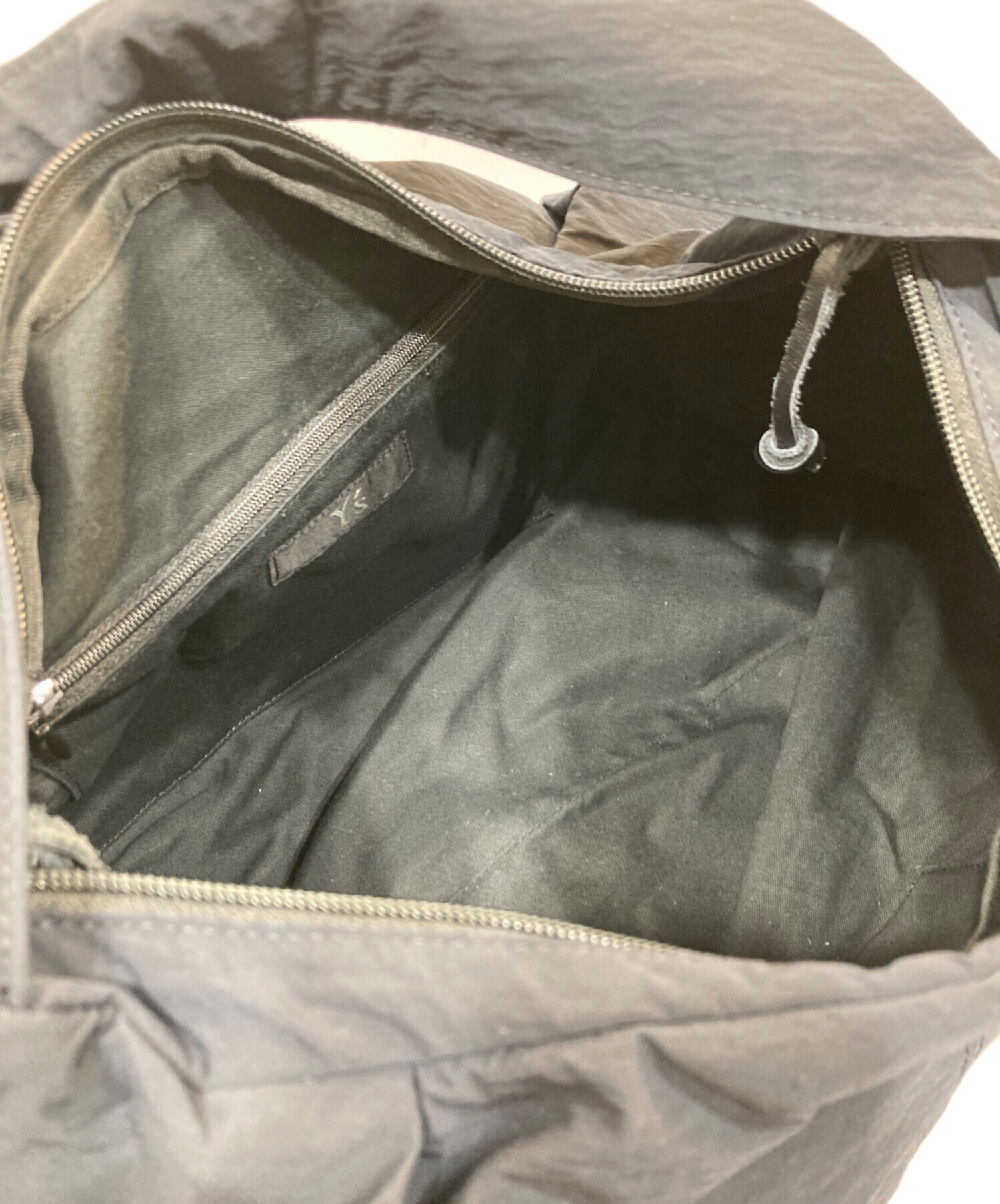 Y's ワイズ ショルダーバッグ - 黒 【古着】【中古】 中古・古着通販】Y's (ワイズ) ナイロンワンショルダーバッグ ブラック