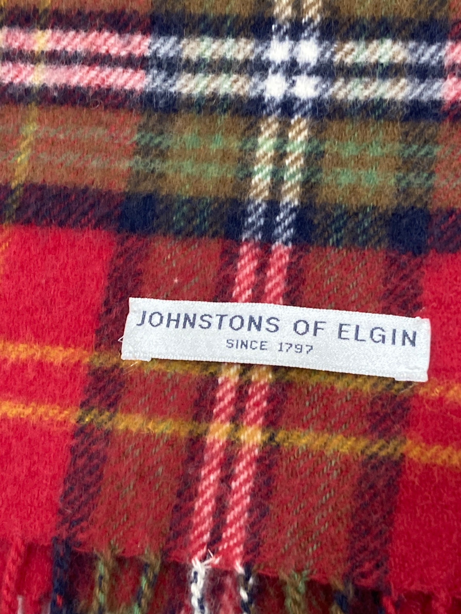 Johnstons of Elgin 中判マフラー レッド 190x35cm Johnstons of Elgin 中判マフラー レッド 190x35cm