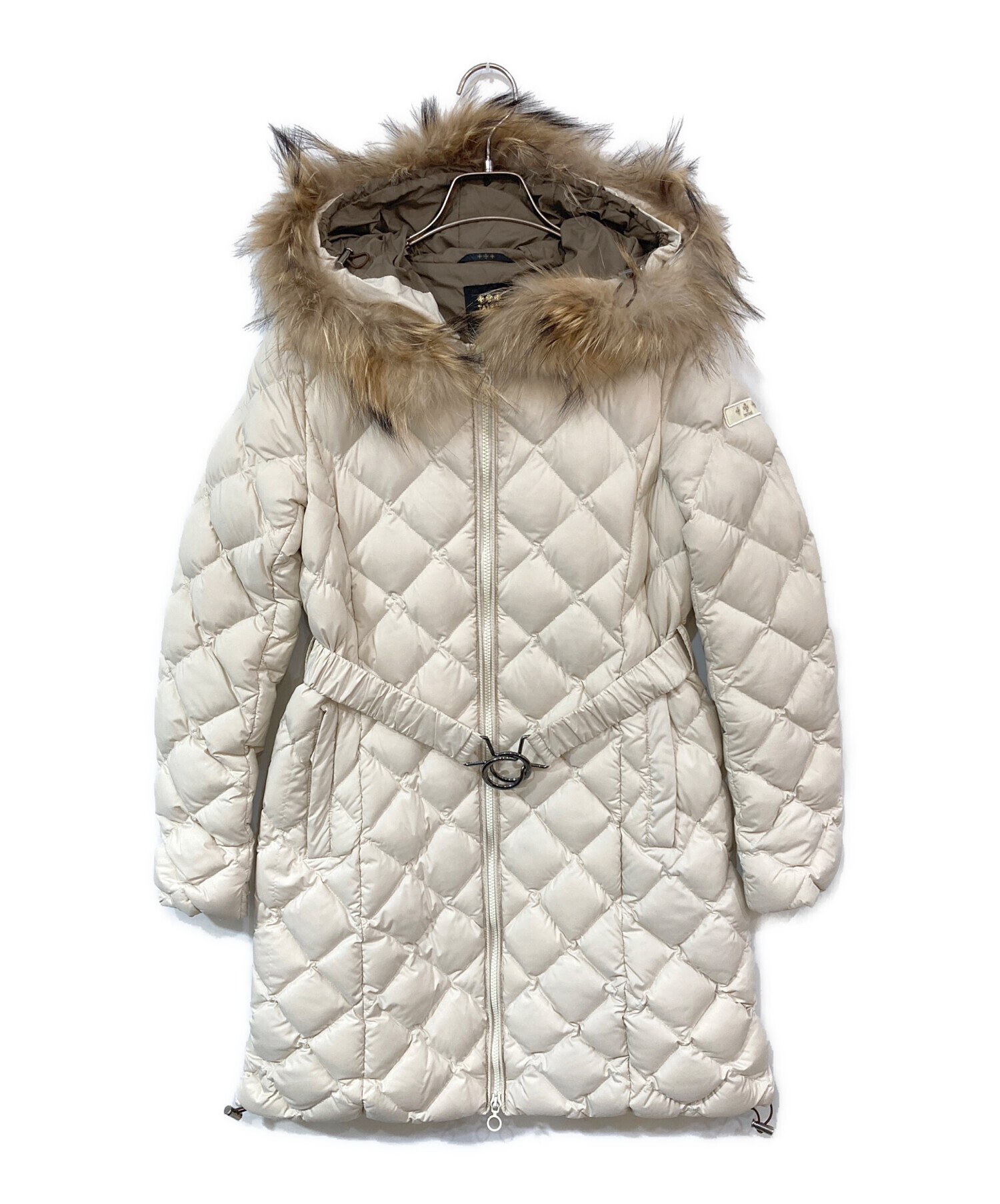 【中古】 TATRAS ダウンコート　ファー付き 中古・古着通販】TATRAS (タトラス) ファー付きダウンコート ホワイト