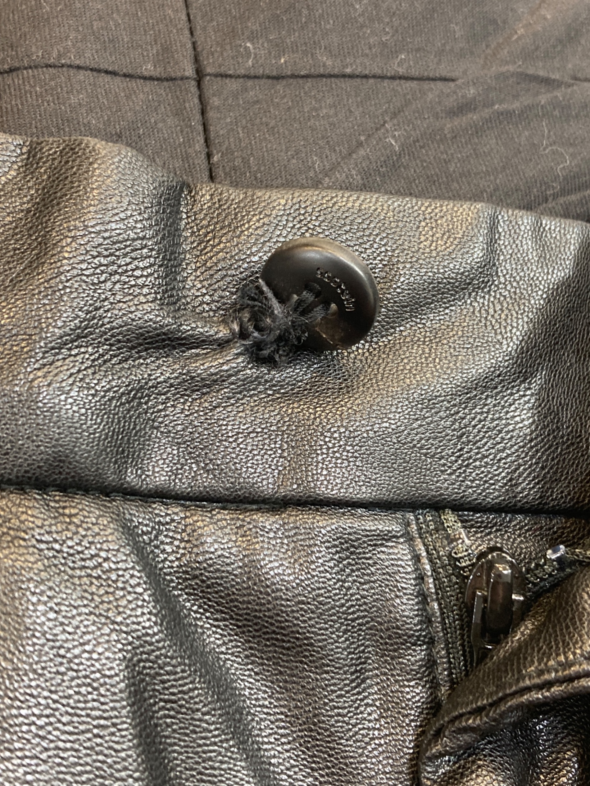 中古・古着通販】stein (シュタイン) FAKE LEATHER TROUSERS ブラック