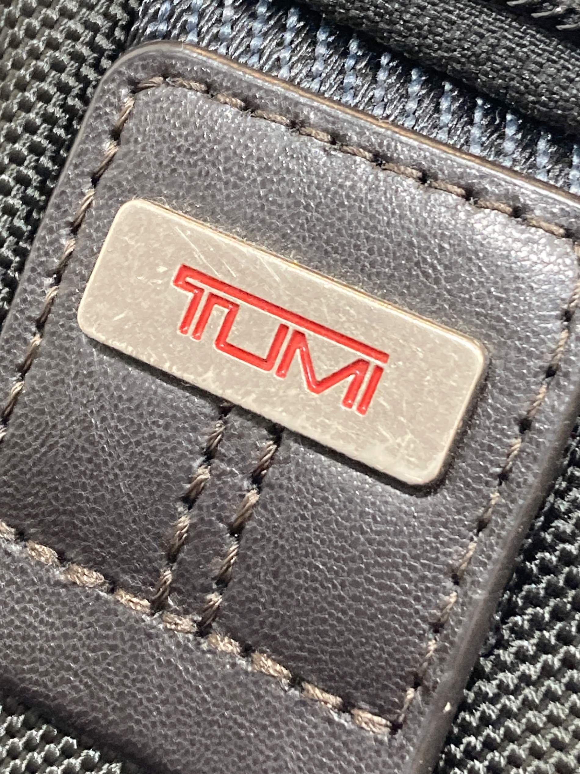 中古・古着通販】TUMI (トゥミ) Woodland Sling Bag 2 In 1 ブラック