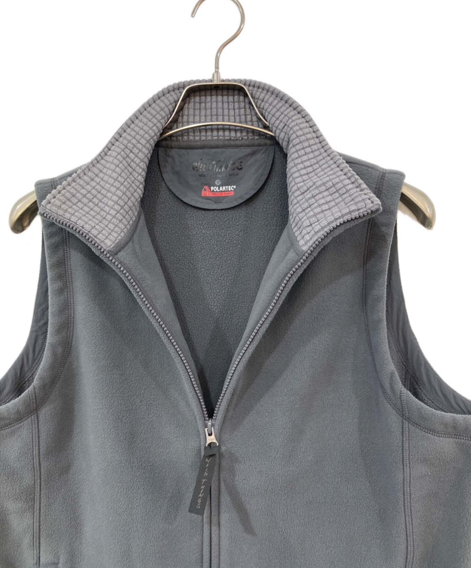 WILD THINGS グレー ベスト 中古・古着通販】WILD THINGS (ワイルドシングス) POLARTEC Wind Pro
