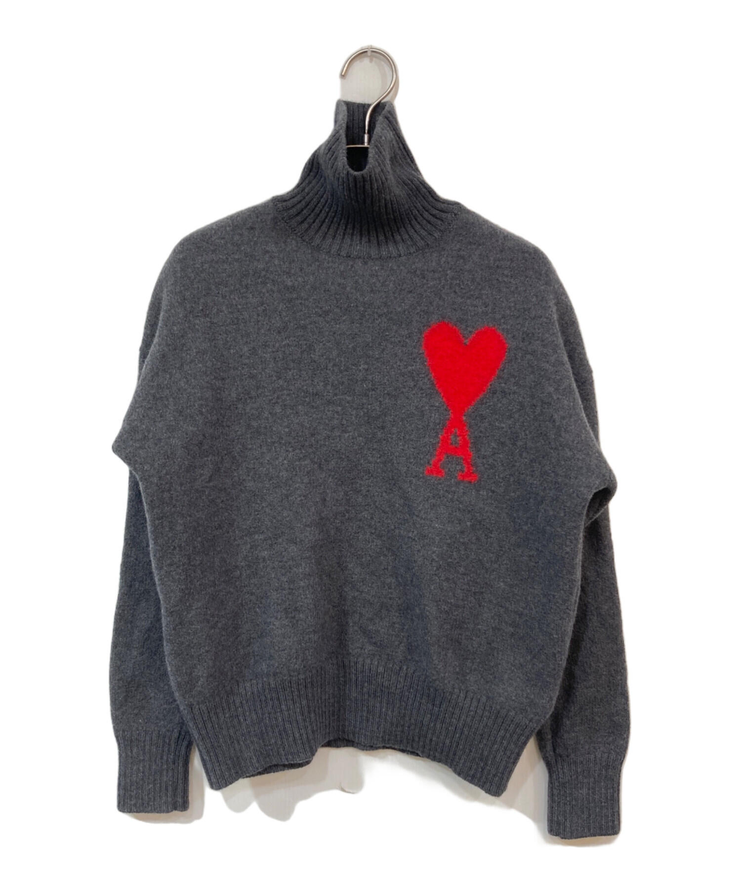 5777【人気・即完売】アミ‪☆ハートロゴ入りタートルネックセーター ニット 5777【人気・即完売】アミ‪☆ハートロゴ入りタートルネックセーター‬